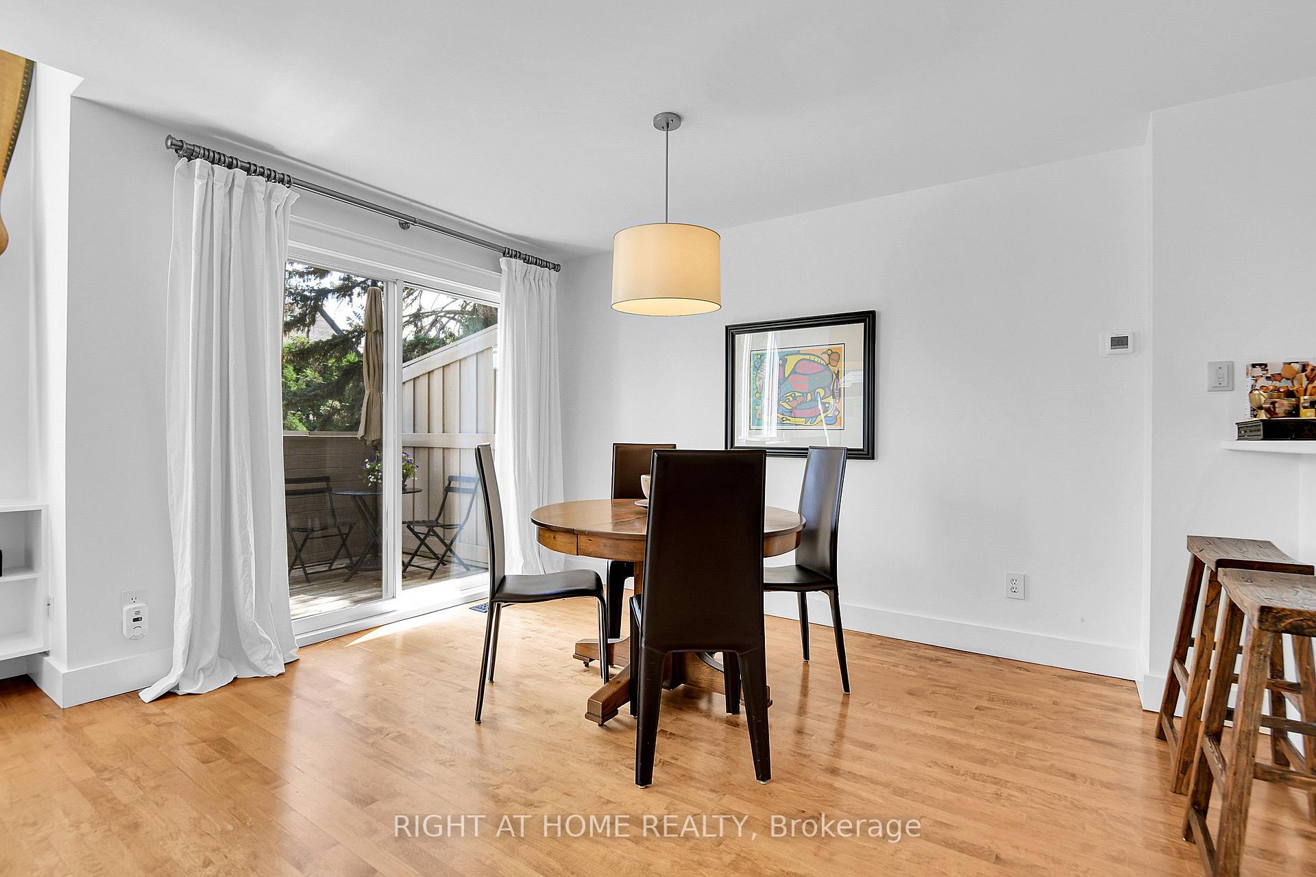 Photo 11 of 239A Sunnyside Avenue, Ottawa, Old Ottawa South — HOMEH