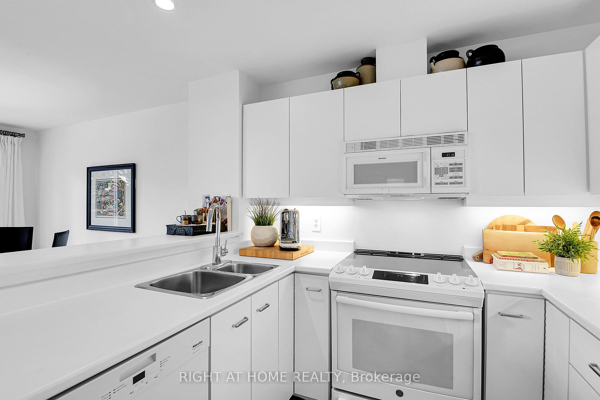 Photo 17 of 239A Sunnyside Avenue, Ottawa, Old Ottawa South — HOMEH