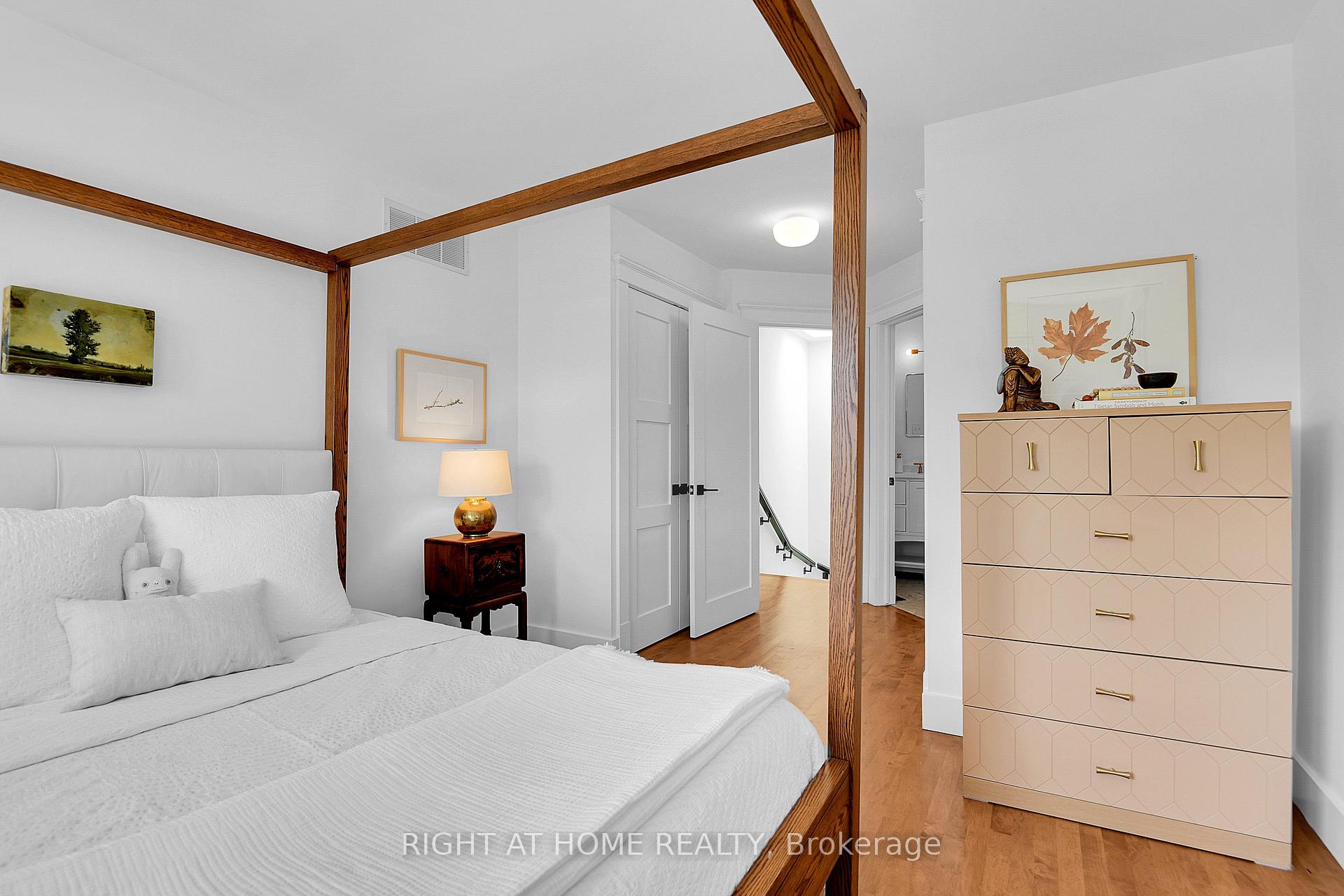 Photo 19 of 239A Sunnyside Avenue, Ottawa, Old Ottawa South — HOMEH