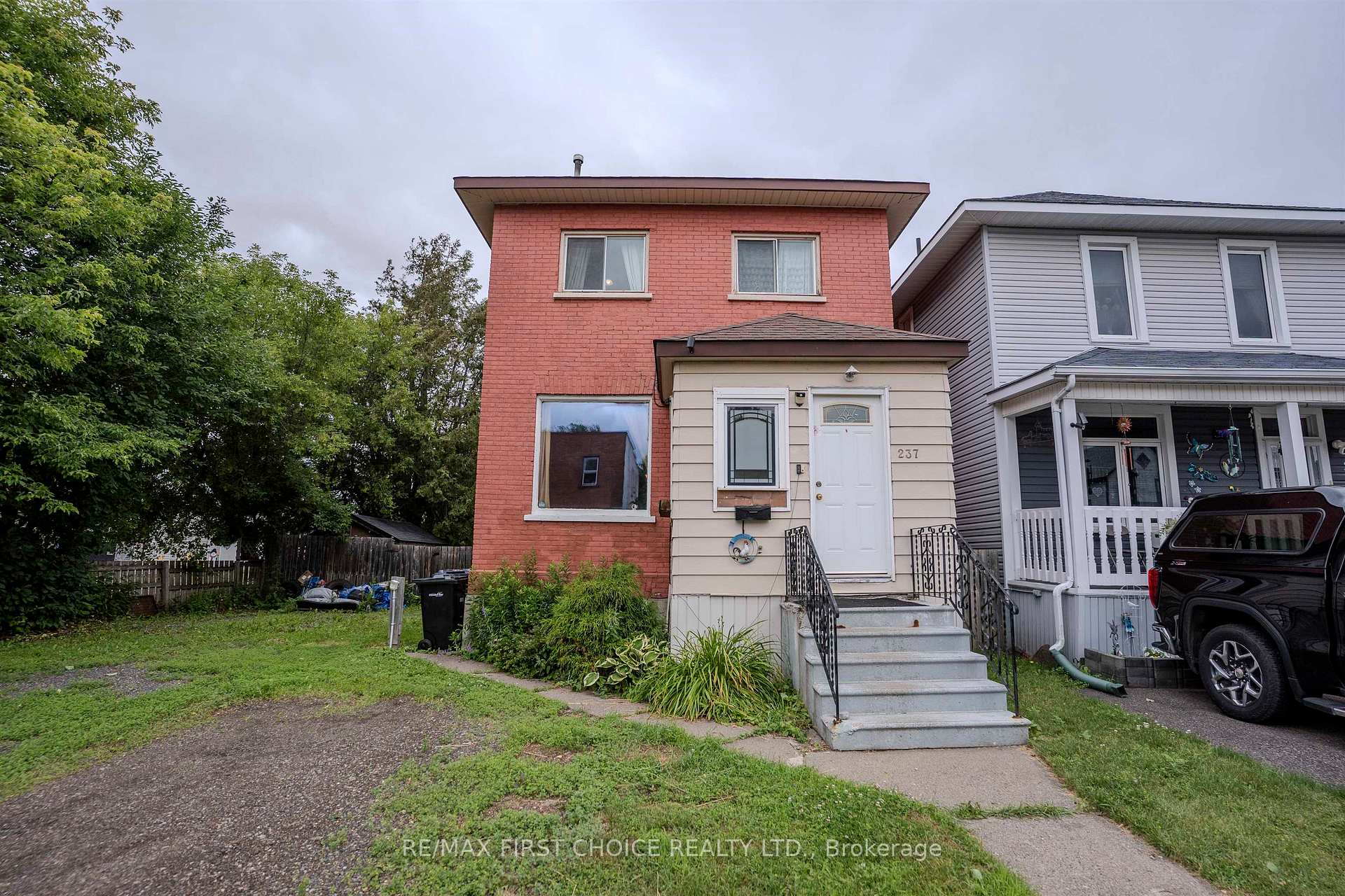 Photo 2 of 237 Finlayson Street, Thunder Bay, East End — HOMEH