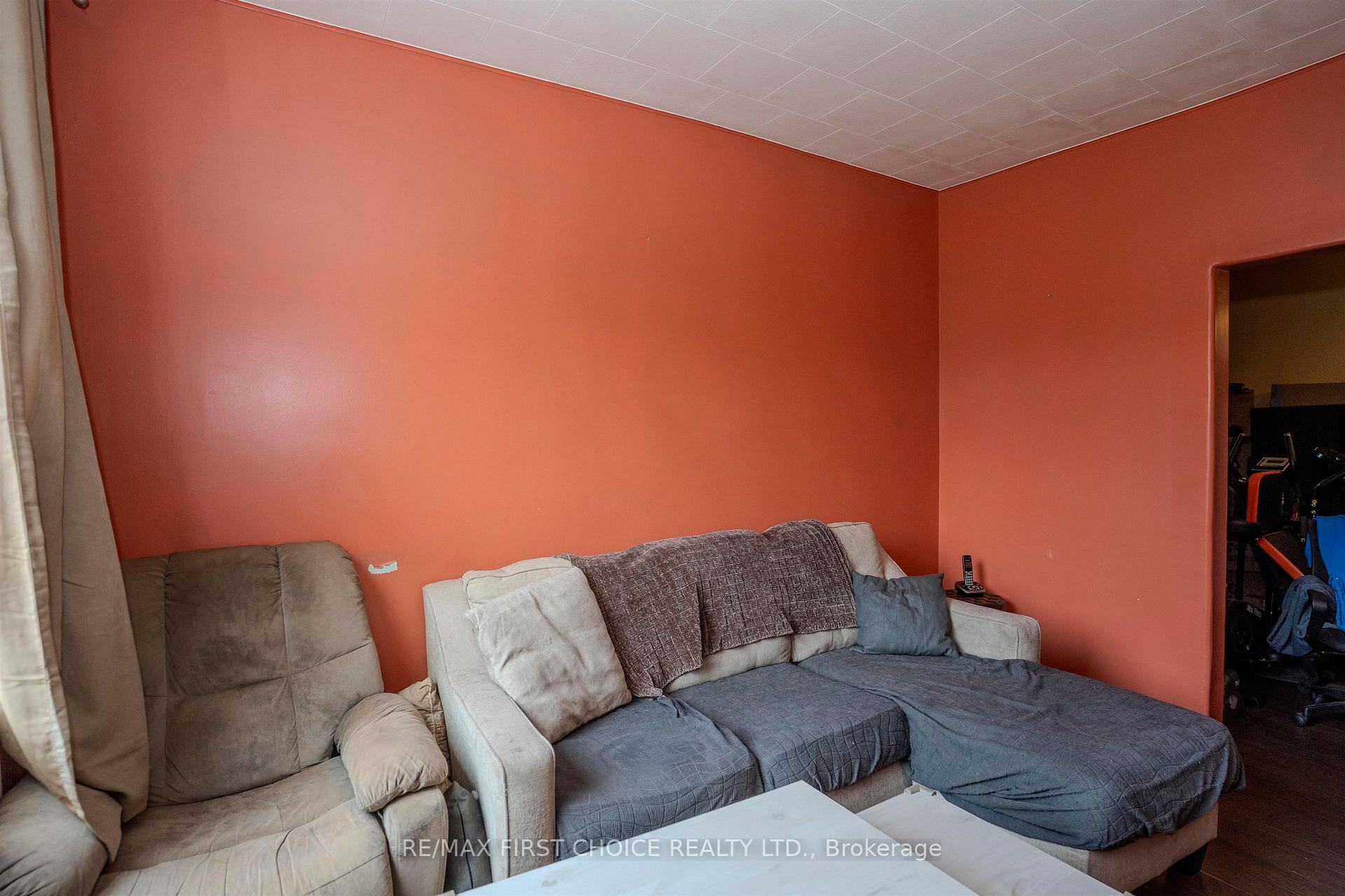 Photo 15 of 237 Finlayson Street, Thunder Bay, East End — HOMEH