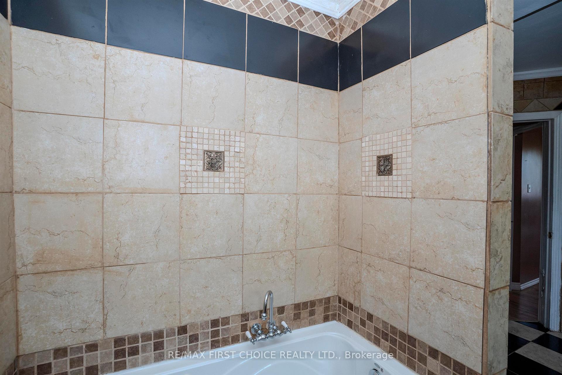 Photo 24 of 237 Finlayson Street, Thunder Bay, East End — HOMEH