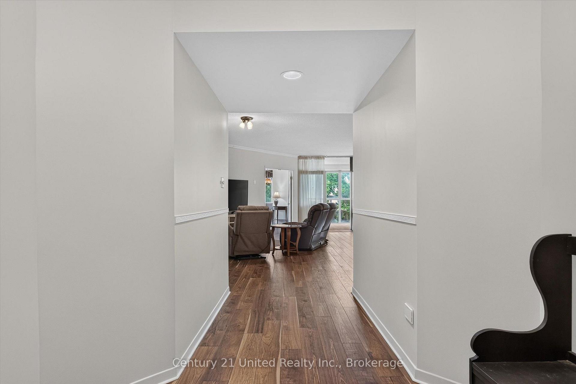 Photo 5 of Unit 203, 1818 Cherryhill Road, Peterborough, Monaghan Ward 2 — HOMEH