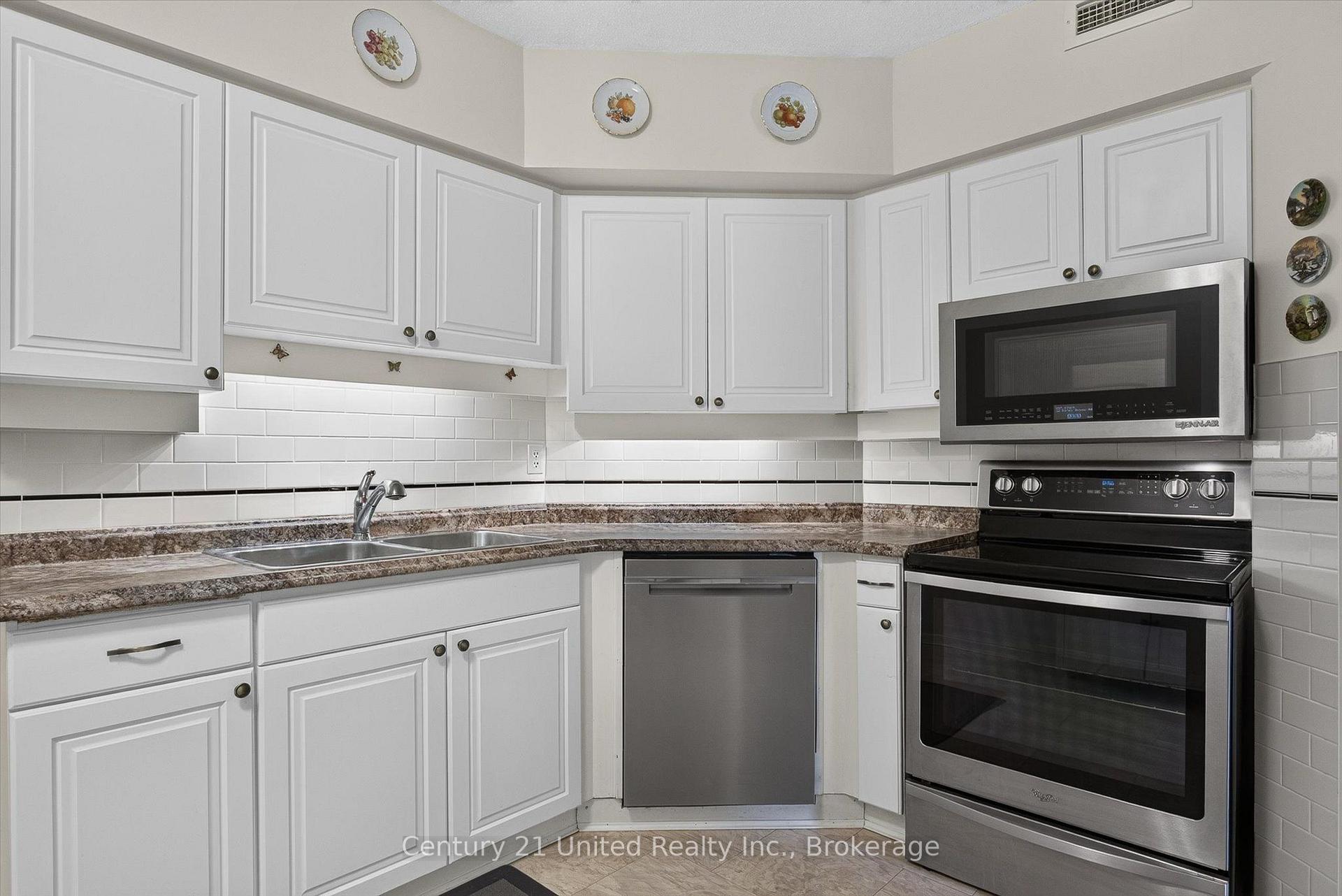 Photo 7 of Unit 203, 1818 Cherryhill Road, Peterborough, Monaghan Ward 2 — HOMEH