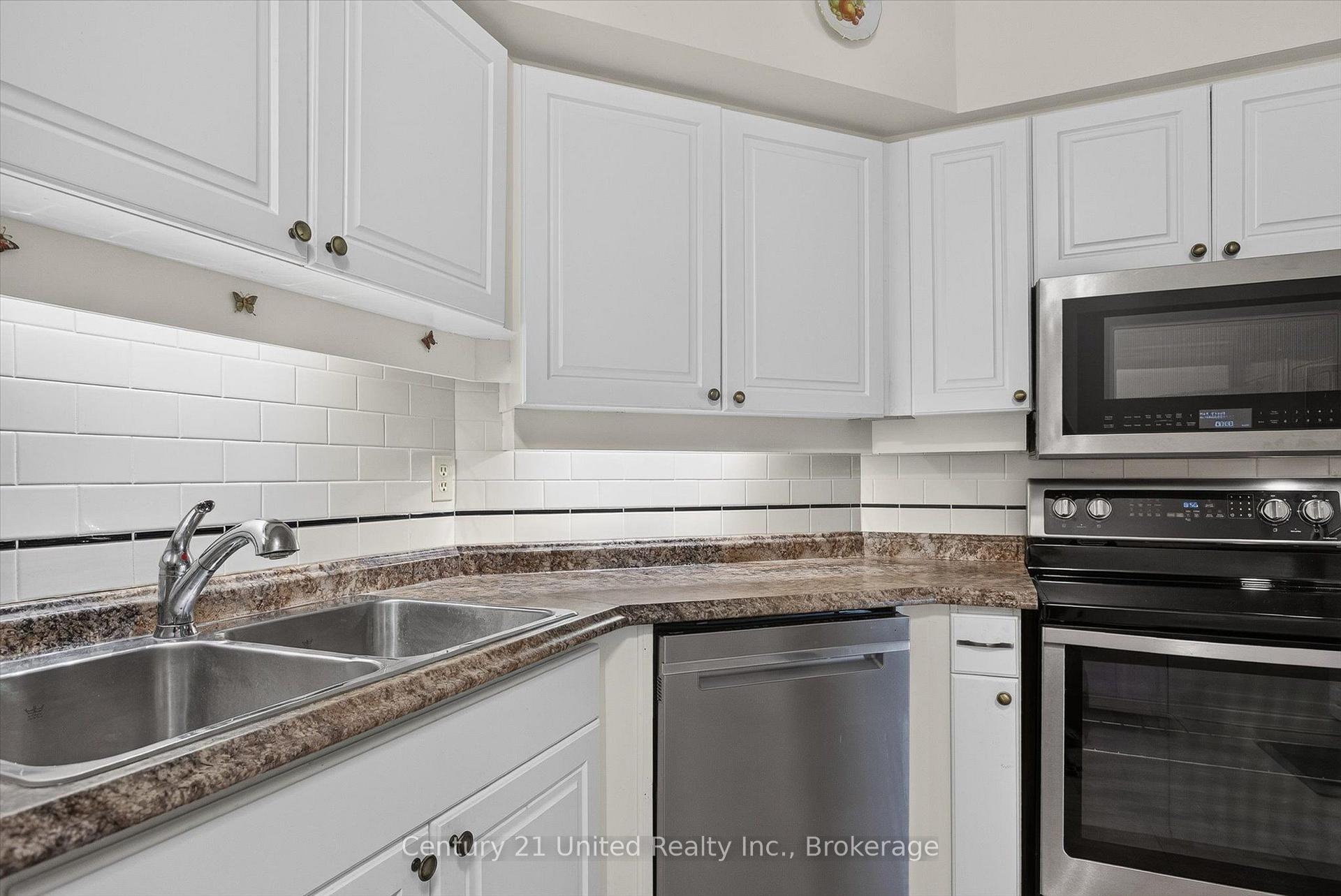 Photo 8 of Unit 203, 1818 Cherryhill Road, Peterborough, Monaghan Ward 2 — HOMEH
