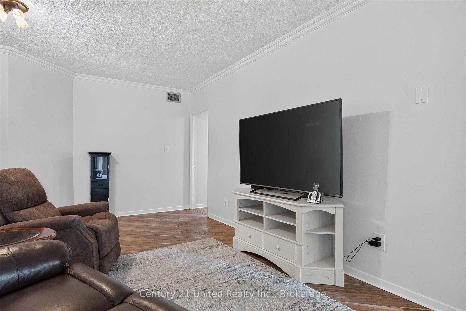 Photo 16 of Unit 203, 1818 Cherryhill Road, Peterborough, Monaghan Ward 2 — HOMEH