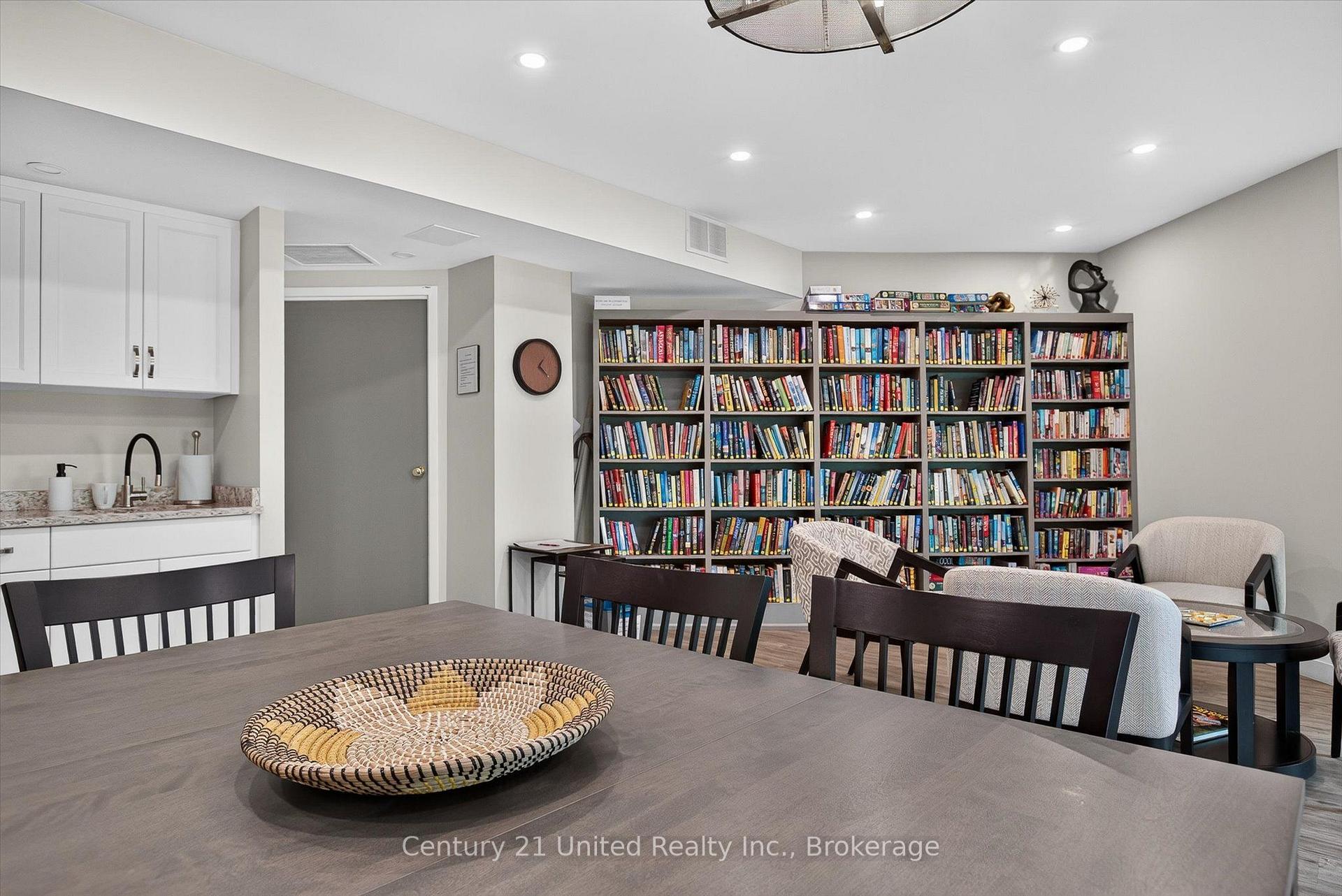 Photo 40 of Unit 203, 1818 Cherryhill Road, Peterborough, Monaghan Ward 2 — HOMEH