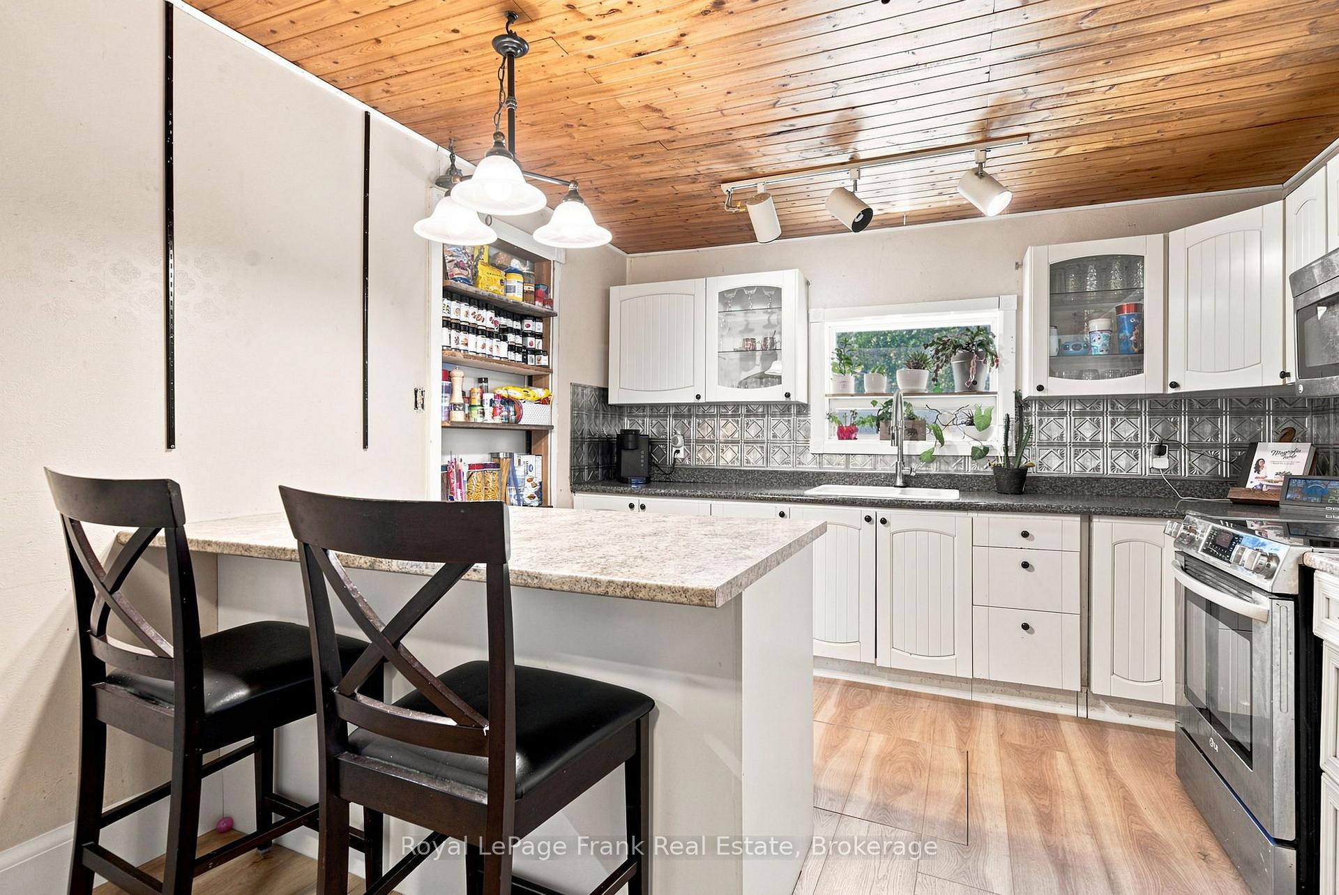 Photo 14 of 661 Fingerboard Road, Kawartha Lakes, Manilla — HOMEH