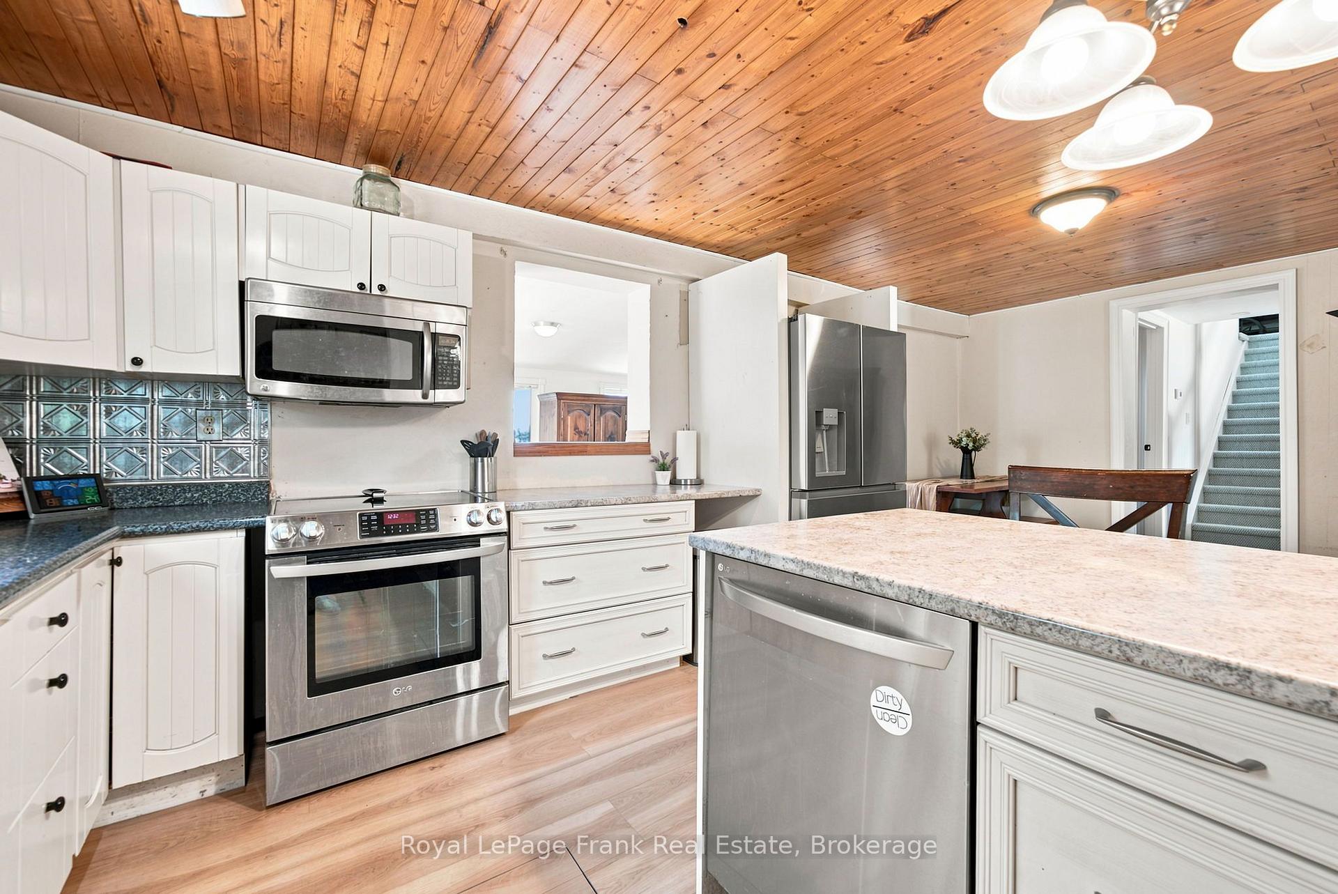 Photo 17 of 661 Fingerboard Road, Kawartha Lakes, Manilla — HOMEH