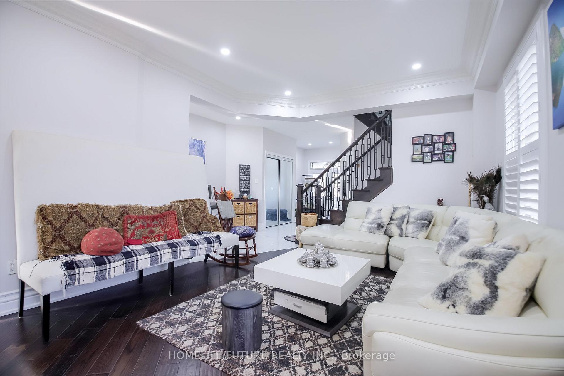 Photo 9 of 20 Mingay Avenue, Markham, Wismer — HOMEH