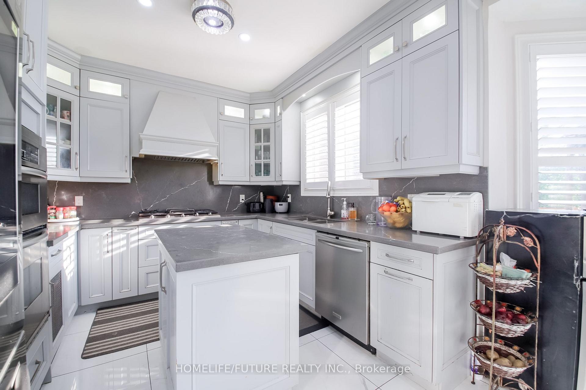 Photo 16 of 20 Mingay Avenue, Markham, Wismer — HOMEH