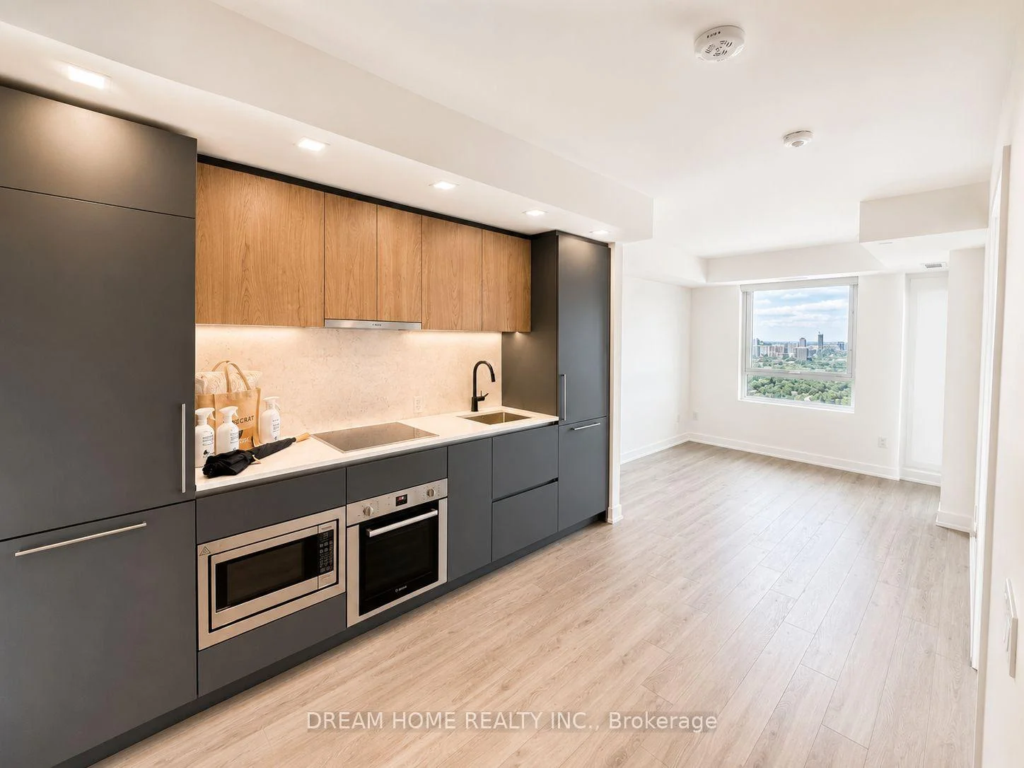 Photo 5 of Unit 3606, 609 Sherbourne Street, Toronto, North St. James Town — HOMEH