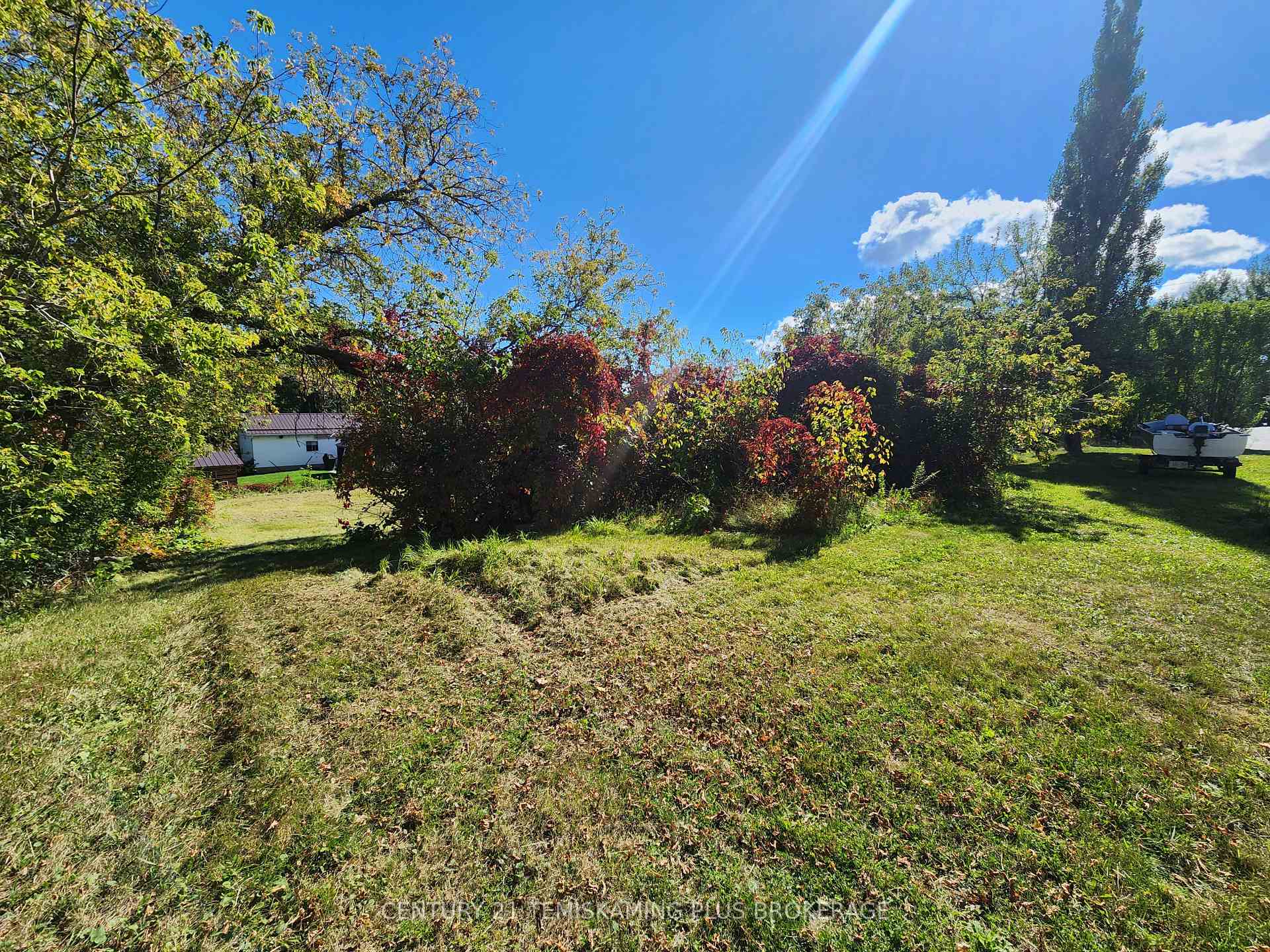 Photo 8 of 141-142 Algonquin Drive, Temiskaming Shores, Haileybury — HOMEH