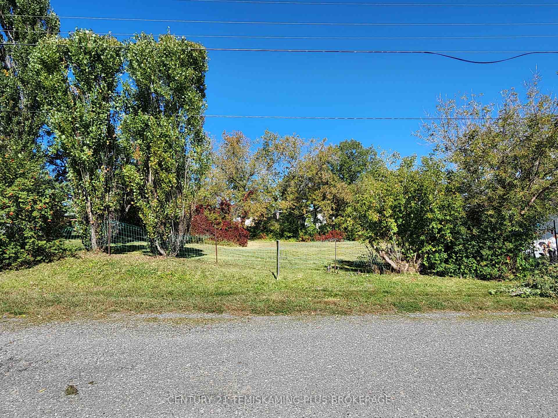 Photo 11 of 141-142 Algonquin Drive, Temiskaming Shores, Haileybury — HOMEH