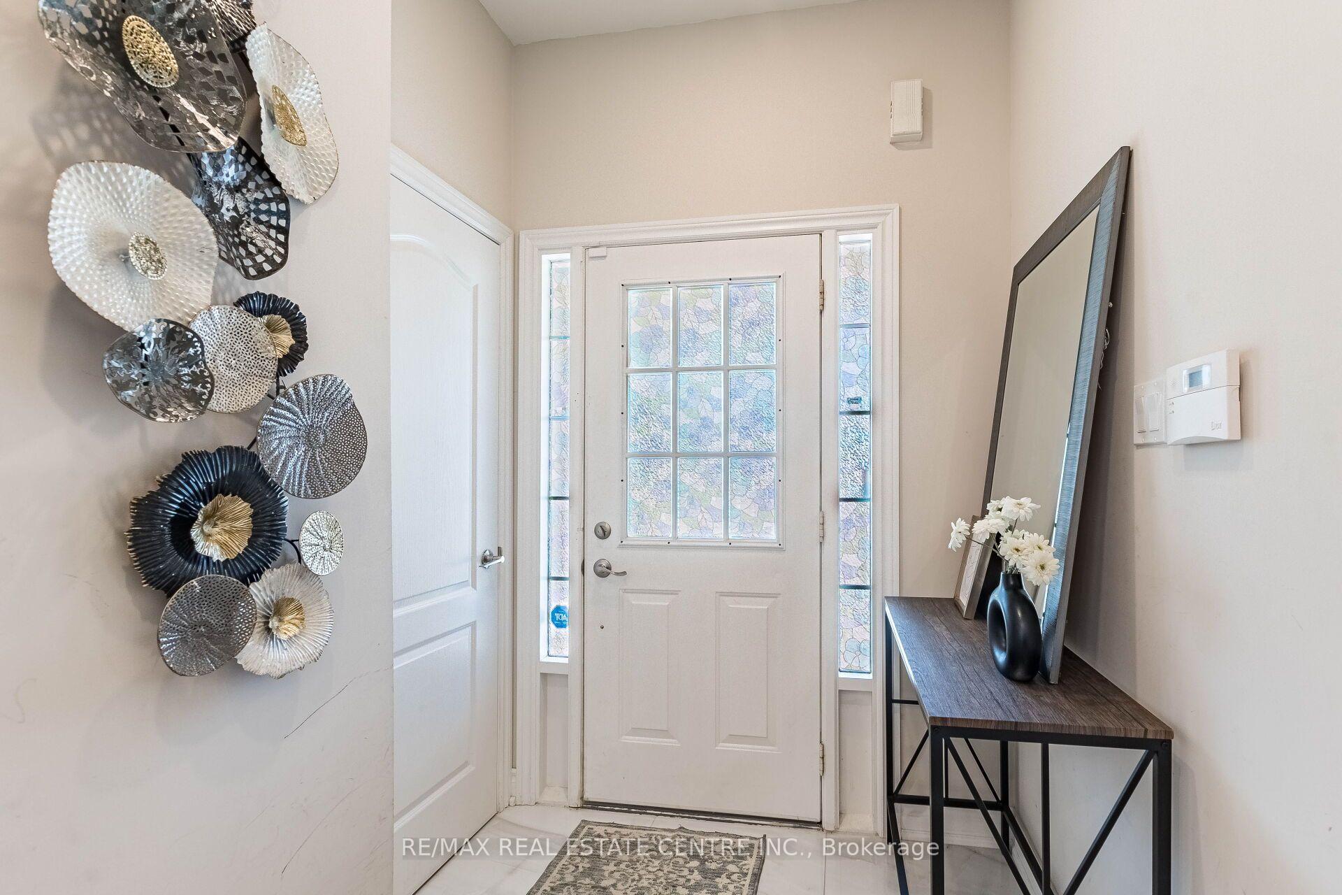 Photo 3 of 3172 Baron Drive, Mississauga, Churchill Meadows — HOMEH