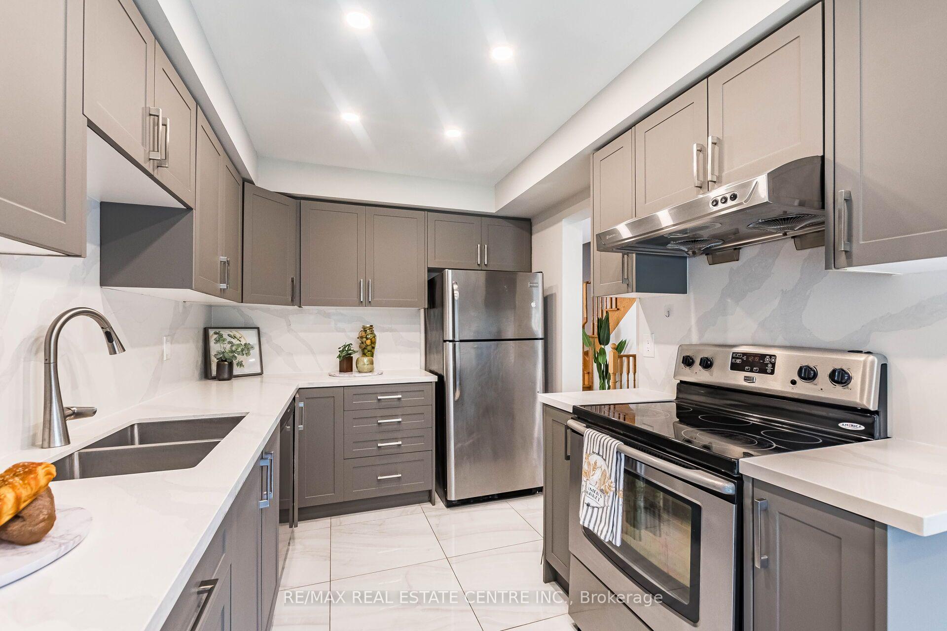 Photo 17 of 3172 Baron Drive, Mississauga, Churchill Meadows — HOMEH