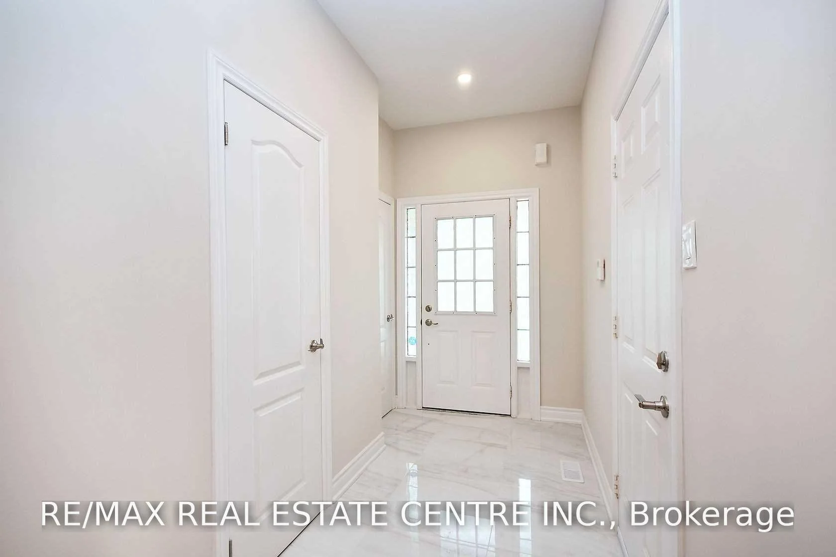 Photo 4 of 3172 Baron Drive, Mississauga, Churchill Meadows — HOMEH