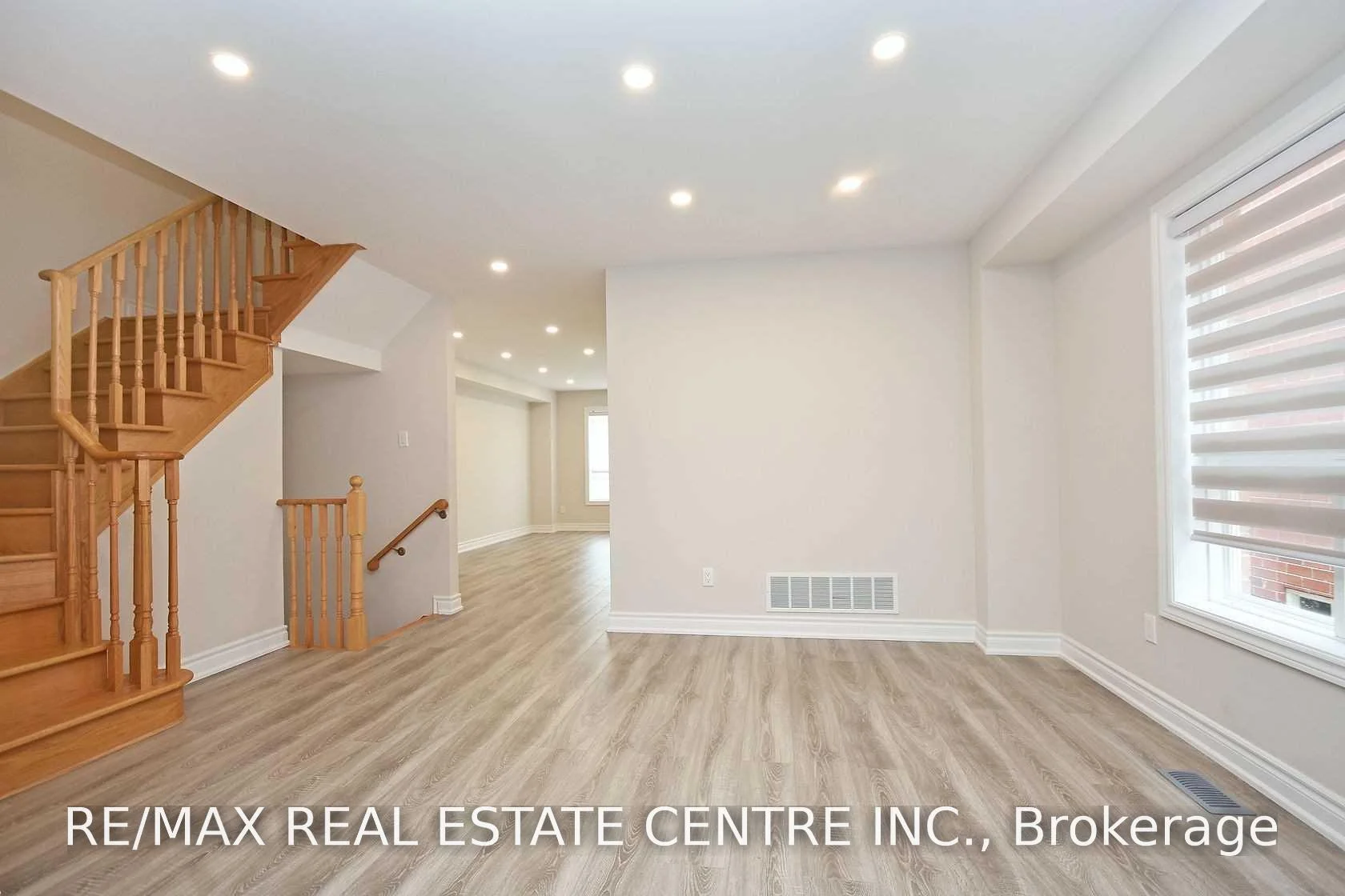 Photo 8 of 3172 Baron Drive, Mississauga, Churchill Meadows — HOMEH