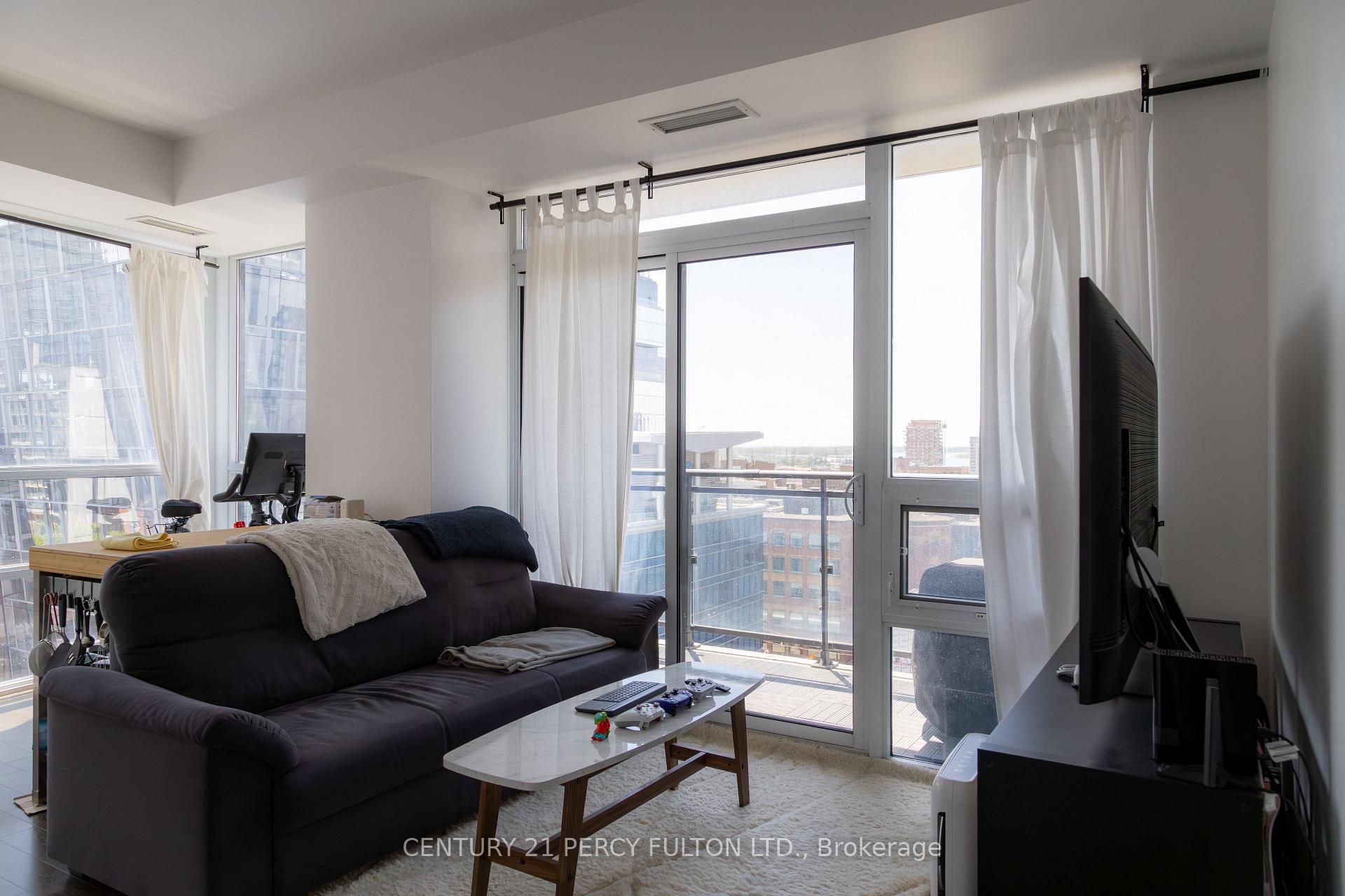 Photo 4 of Unit 1611, 460 Adelaide Street E, Toronto, Moss Park — HOMEH