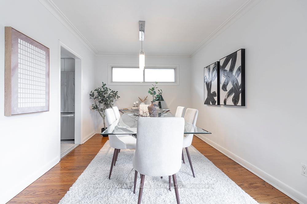 Photo 13 of 135 Combe Avenue, North York, Bathurst Manor — HOMEH