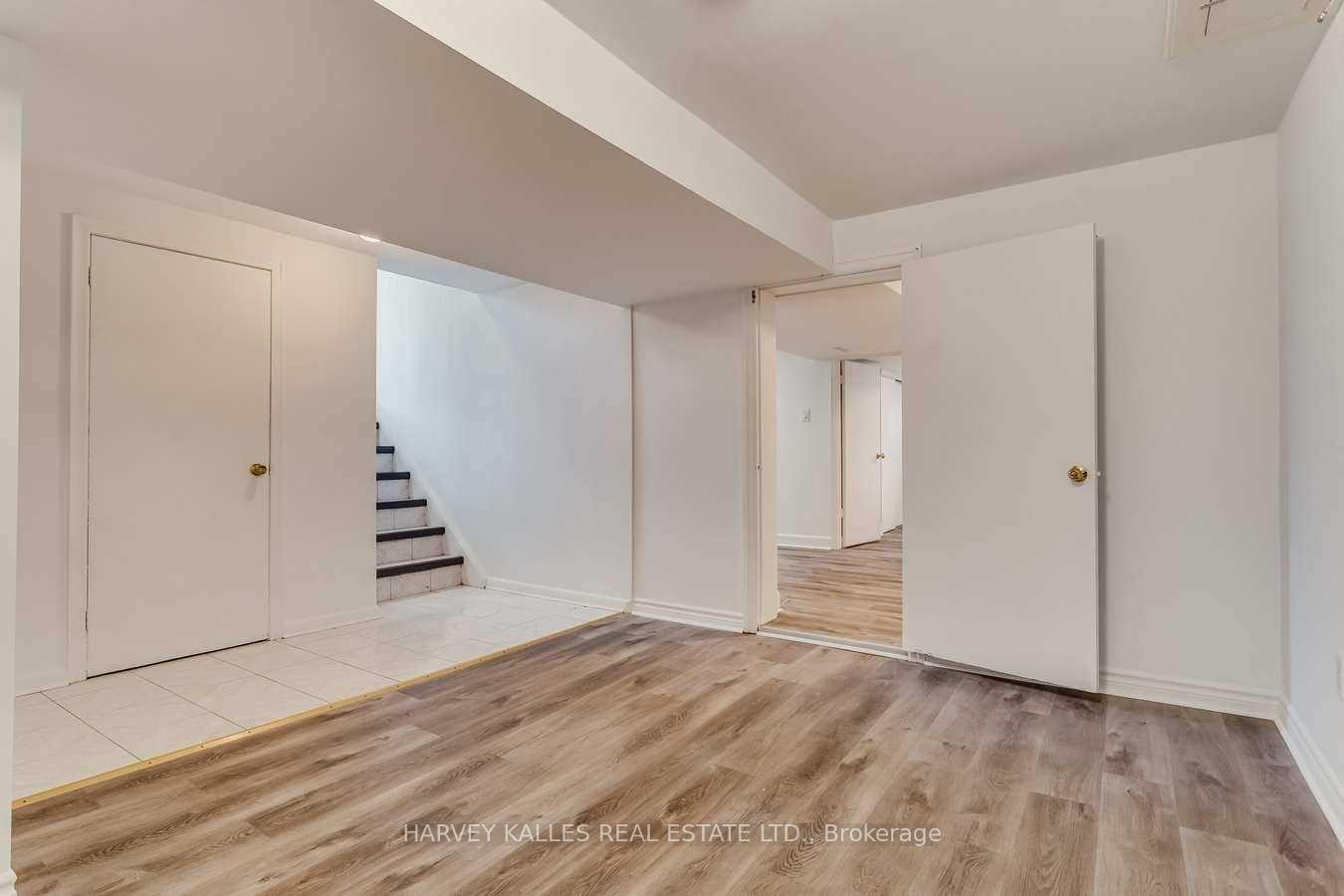 Photo 26 of 135 Combe Avenue, North York, Bathurst Manor — HOMEH
