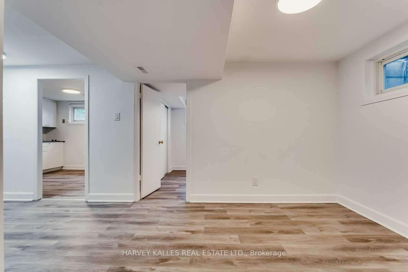 Photo 28 of 135 Combe Avenue, North York, Bathurst Manor — HOMEH