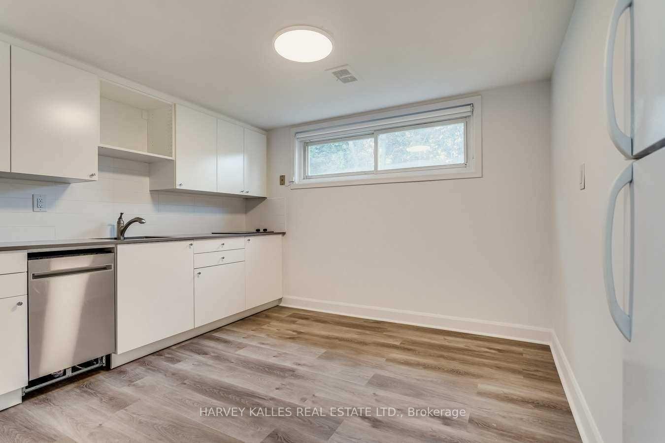 Photo 29 of 135 Combe Avenue, North York, Bathurst Manor — HOMEH