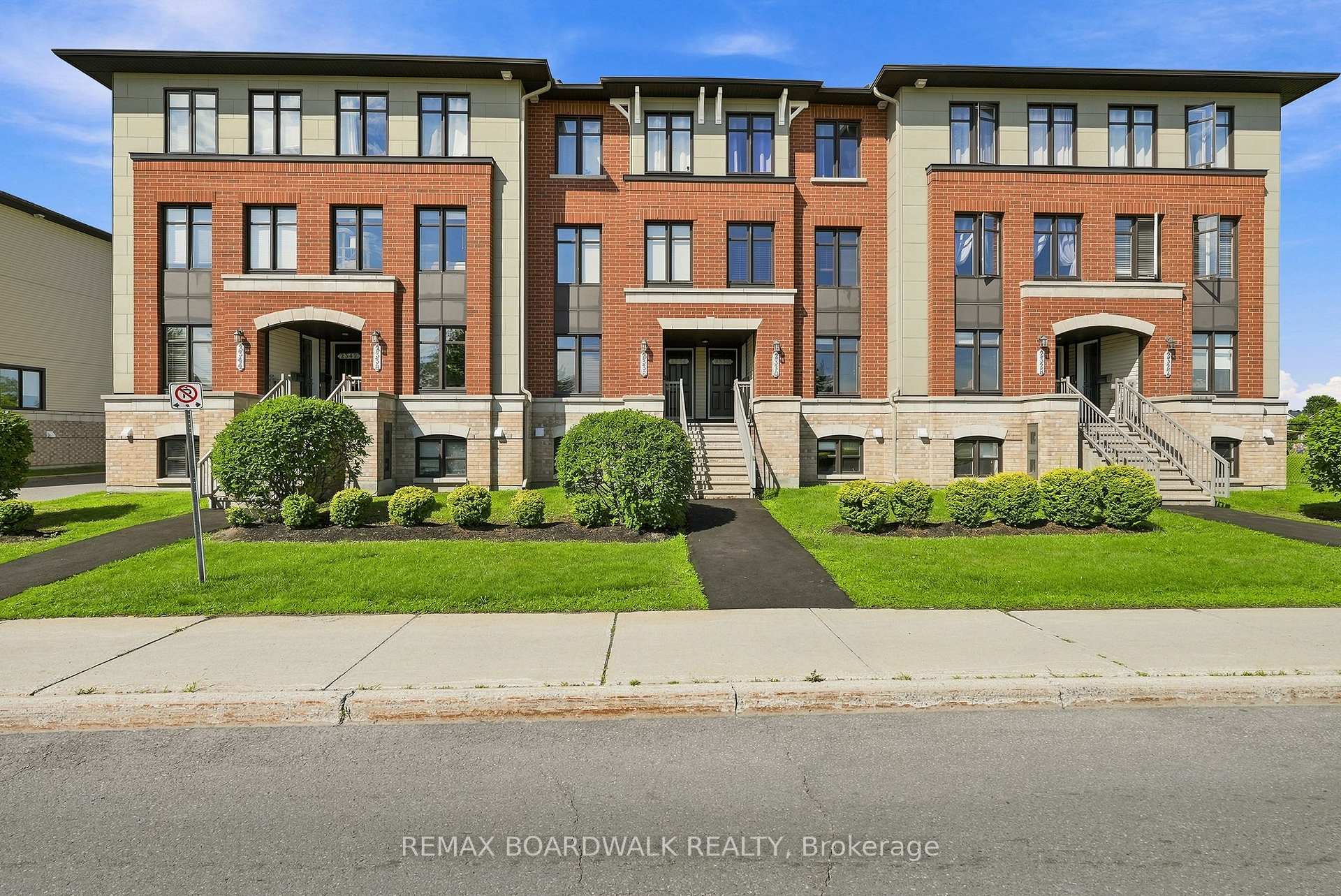Photo 1 of 2330 Esprit Drive, Ottawa, Avalon East — HOMEH