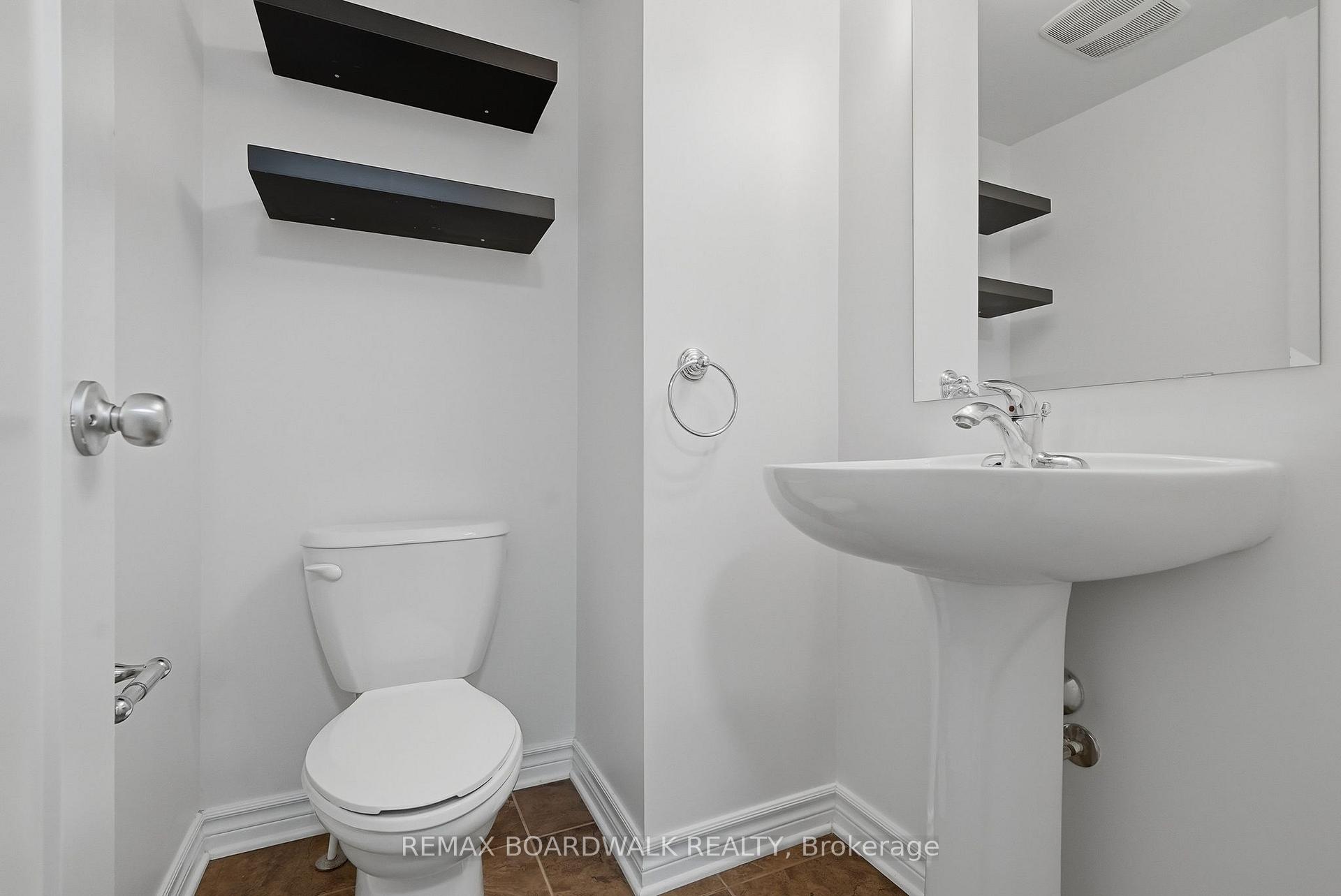 Photo 5 of 2330 Esprit Drive, Ottawa, Avalon East — HOMEH