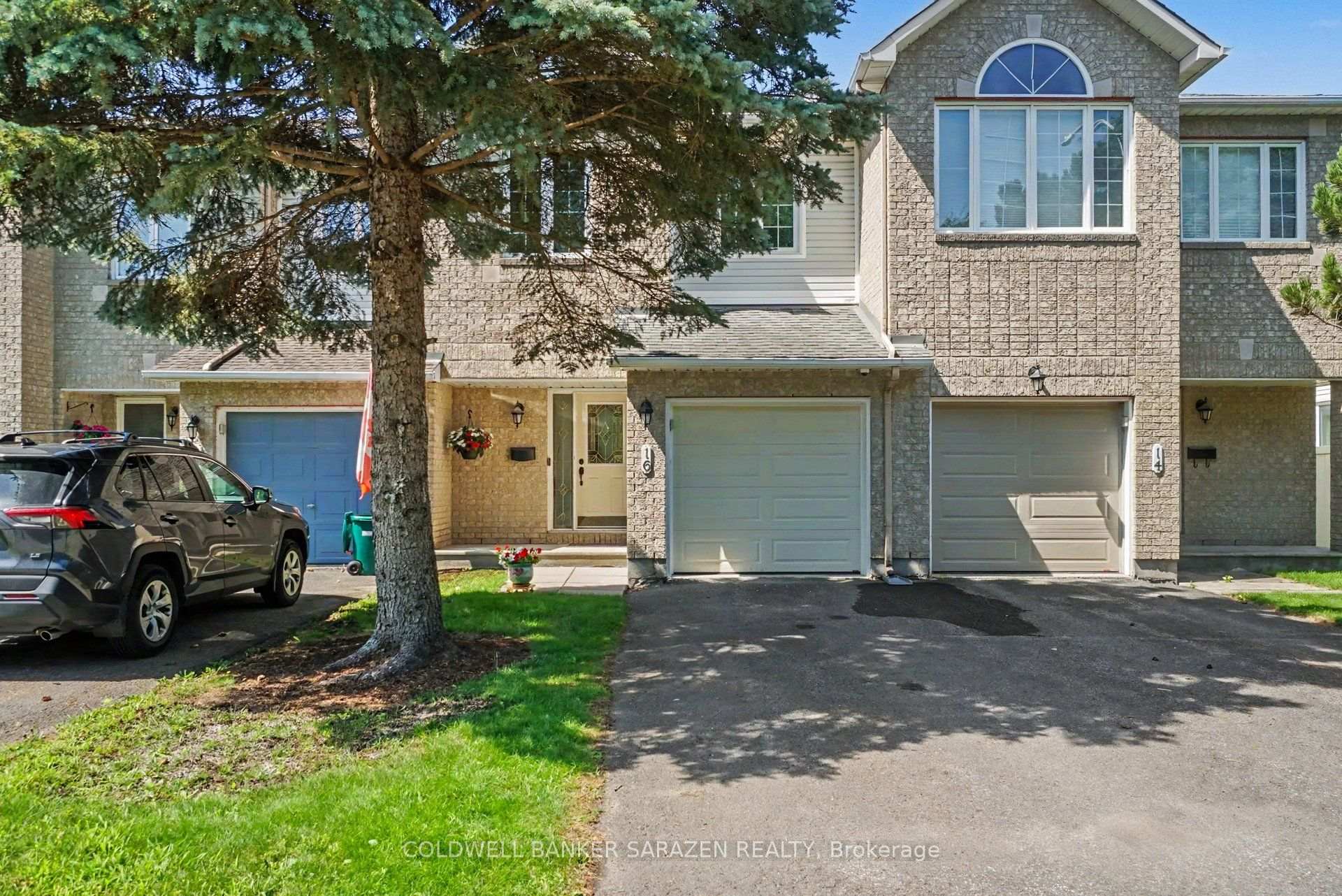 Photo 3 of 16 Crownridge Drive, Ottawa, Kanata - Emerald Meadows/Trailwest — HOMEH