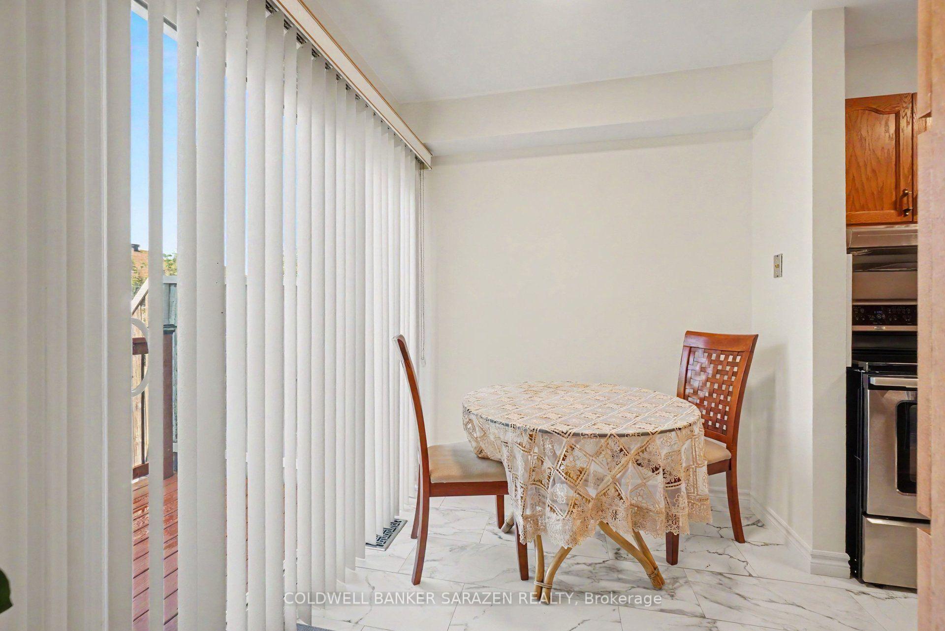 Photo 10 of 16 Crownridge Drive, Ottawa, Kanata - Emerald Meadows/Trailwest — HOMEH