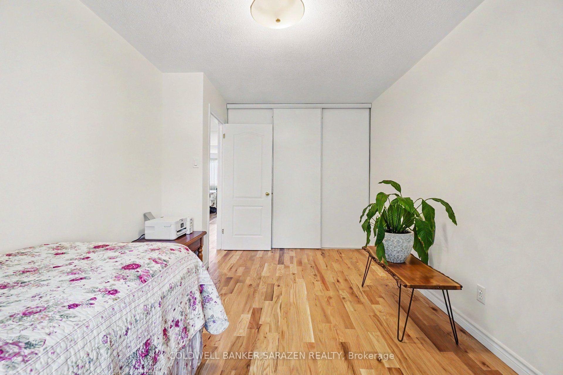 Photo 17 of 16 Crownridge Drive, Ottawa, Kanata - Emerald Meadows/Trailwest — HOMEH