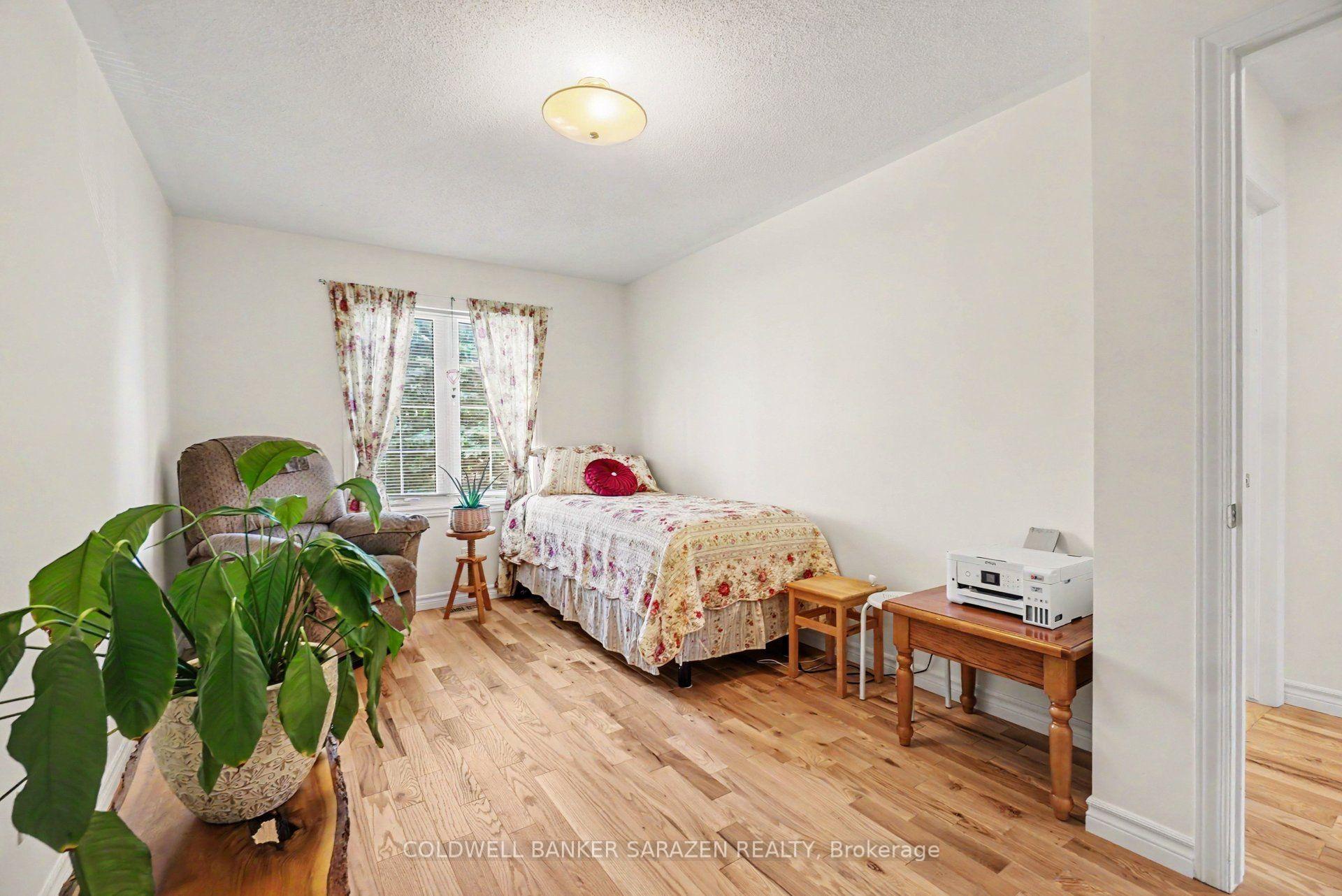 Photo 19 of 16 Crownridge Drive, Ottawa, Kanata - Emerald Meadows/Trailwest — HOMEH