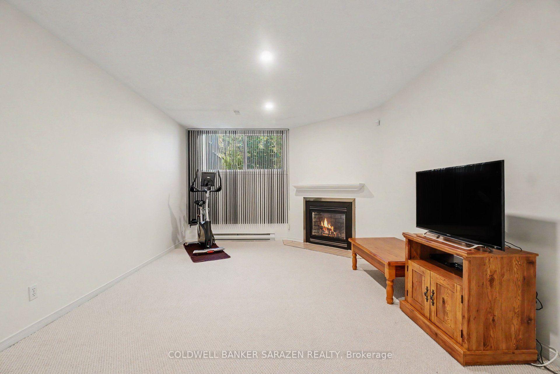 Photo 20 of 16 Crownridge Drive, Ottawa, Kanata - Emerald Meadows/Trailwest — HOMEH