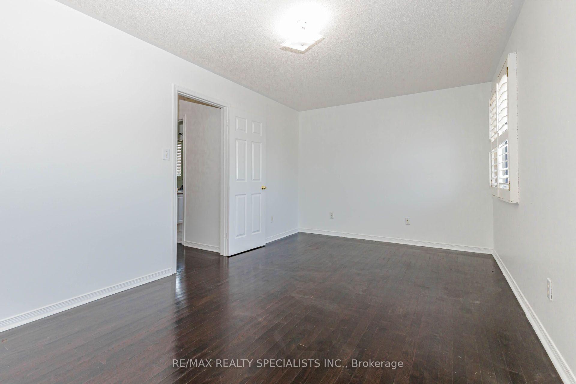 Photo 15 of 64 Dolphin Song Crescent, Brampton, Sandringham-Wellington — HOMEH