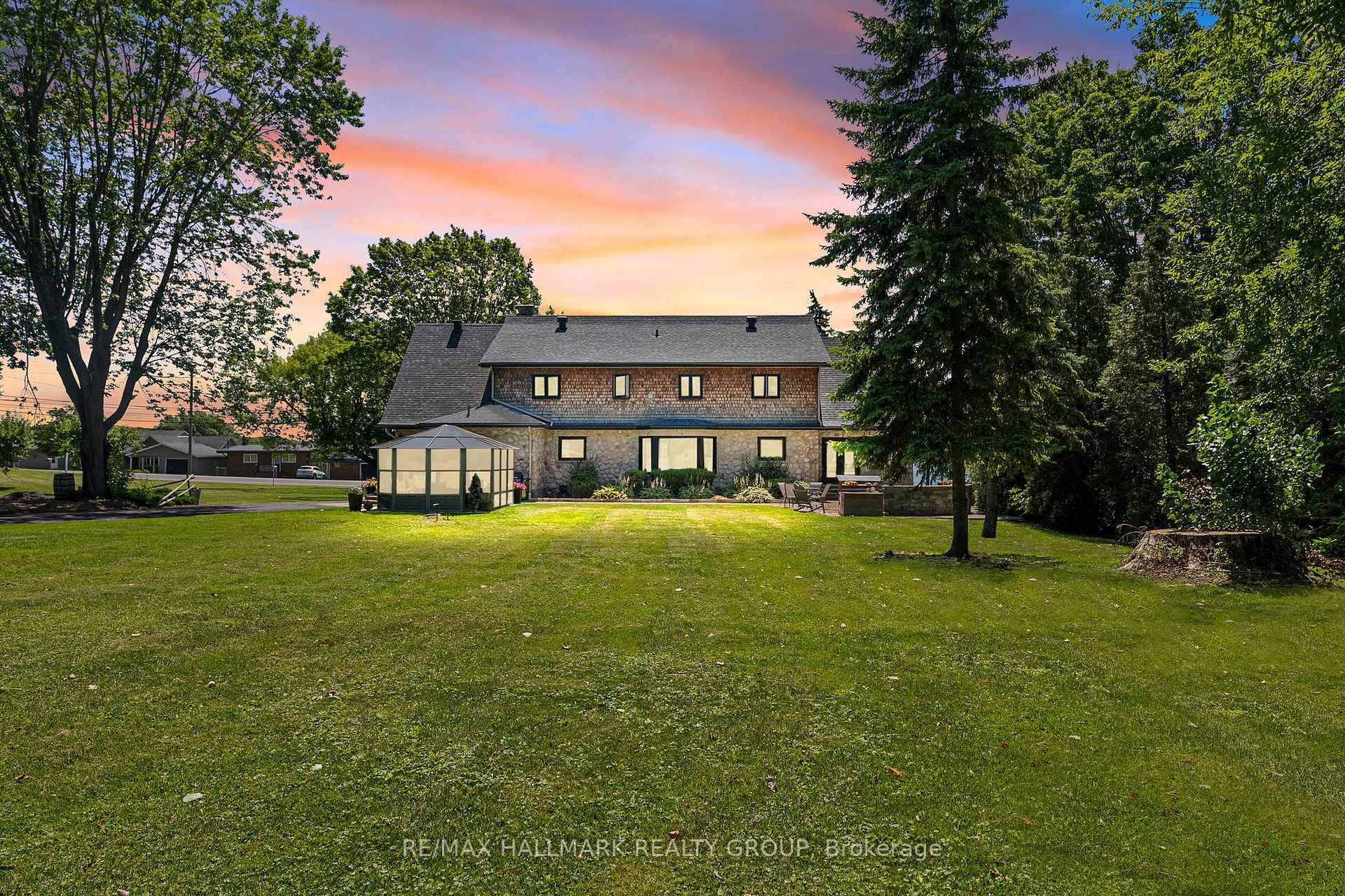 Photo 2 of 18407 County 2 Road, South Glengarry, South Glengarry (Charlottenburgh) Twp — HOMEH