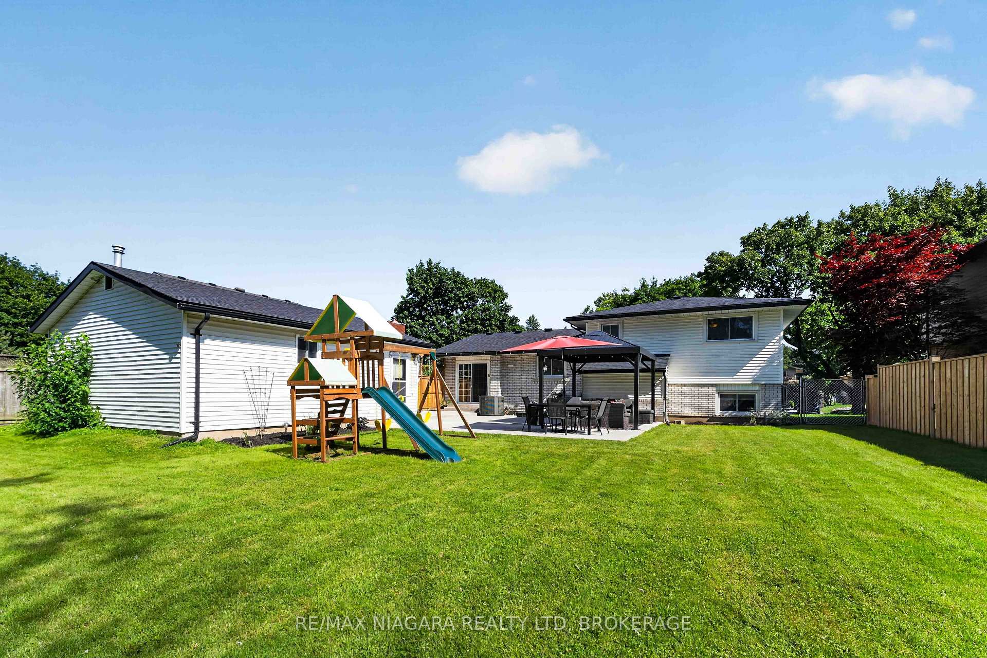 Photo 28 of 41 Old Coach Road, St. Catharines, Lakeshore — HOMEH