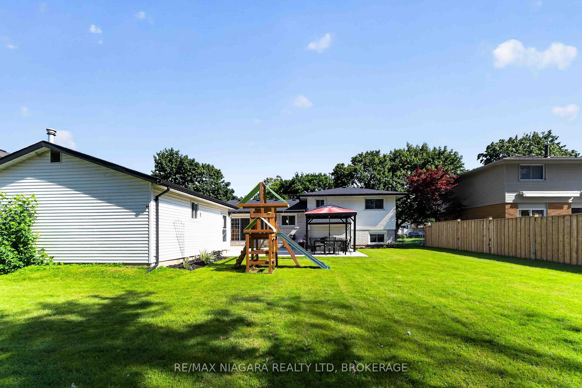 Photo 29 of 41 Old Coach Road, St. Catharines, Lakeshore — HOMEH