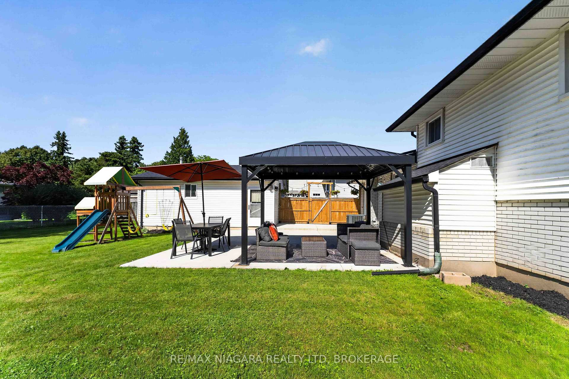 Photo 32 of 41 Old Coach Road, St. Catharines, Lakeshore — HOMEH