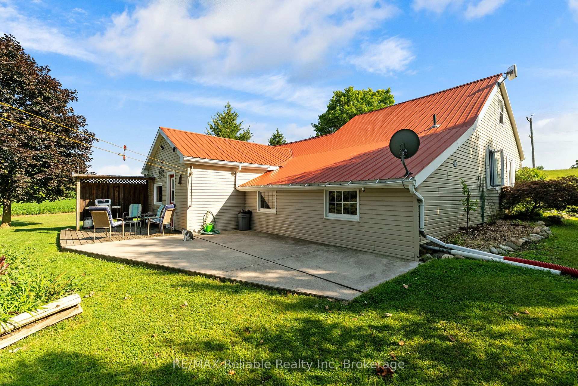 Photo 24 of 40356 Hydro Line Road, Central Huron, Hullett — HOMEH
