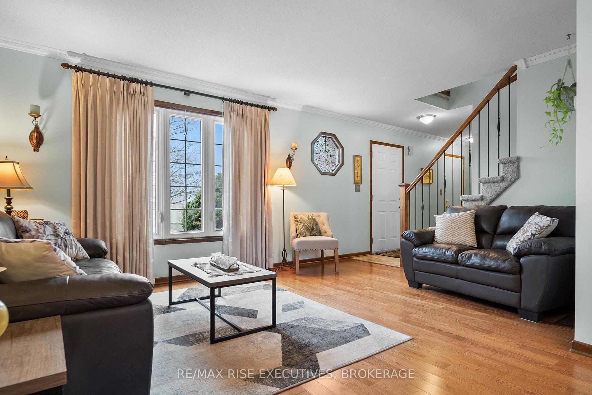 Photo 7 of 127 Nicholson Crescent, Loyalist, Amherstview — HOMEH