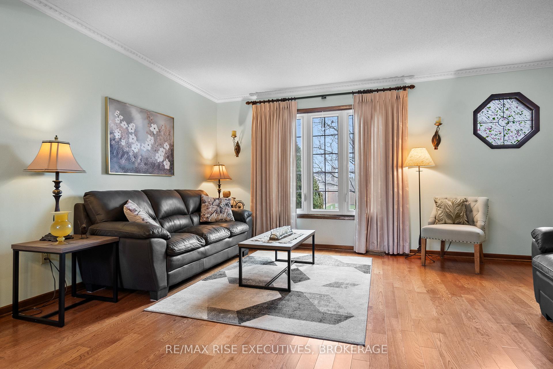 Photo 8 of 127 Nicholson Crescent, Loyalist, Amherstview — HOMEH