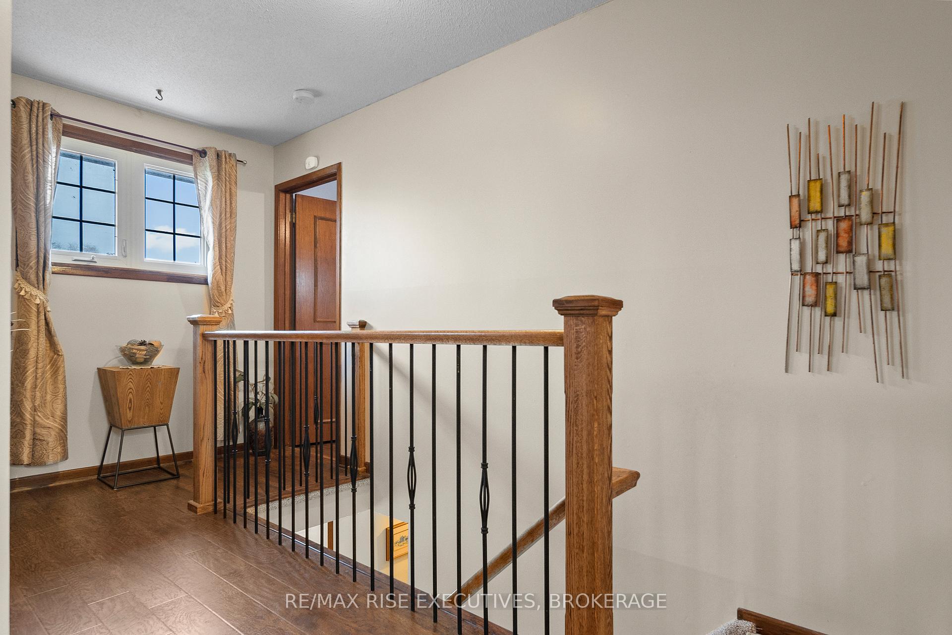 Photo 21 of 127 Nicholson Crescent, Loyalist, Amherstview — HOMEH