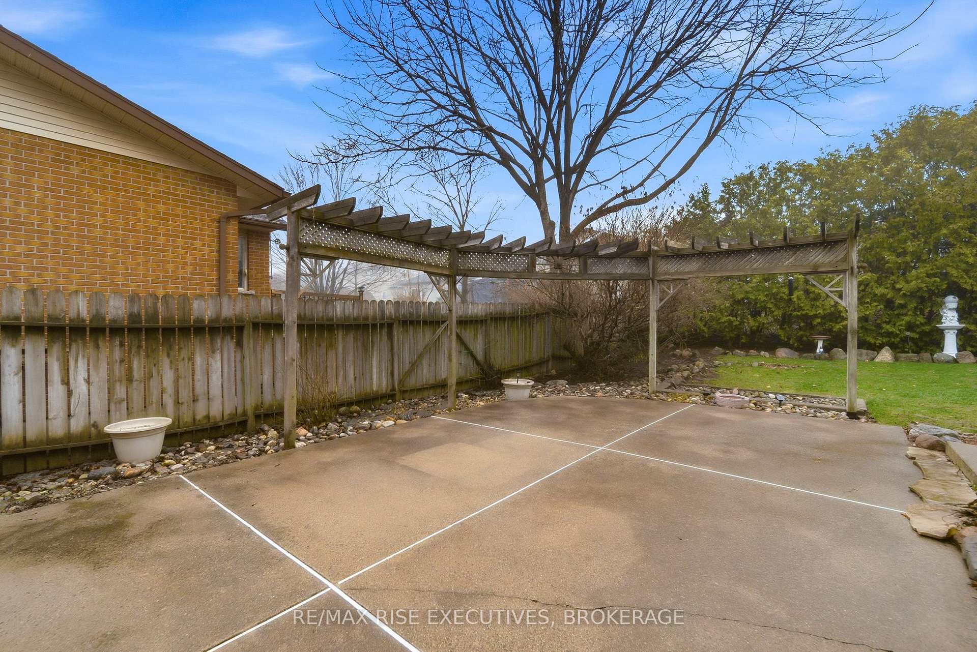 Photo 44 of 127 Nicholson Crescent, Loyalist, Amherstview — HOMEH