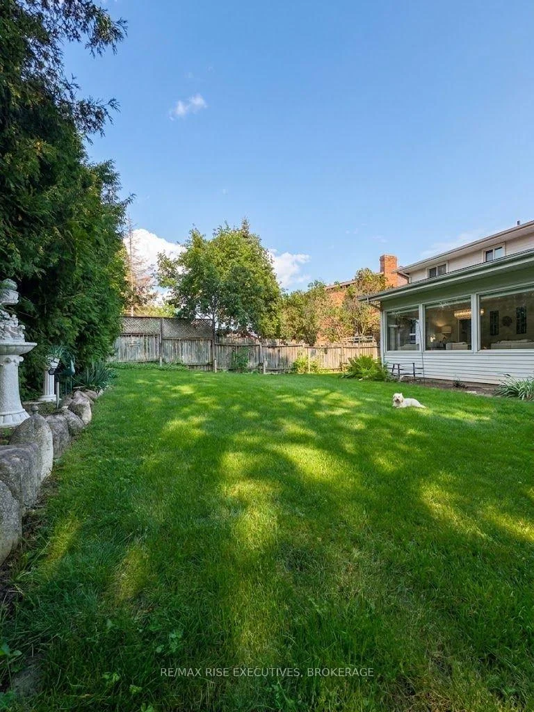 Photo 43 of 127 Nicholson Crescent, Loyalist, Amherstview — HOMEH