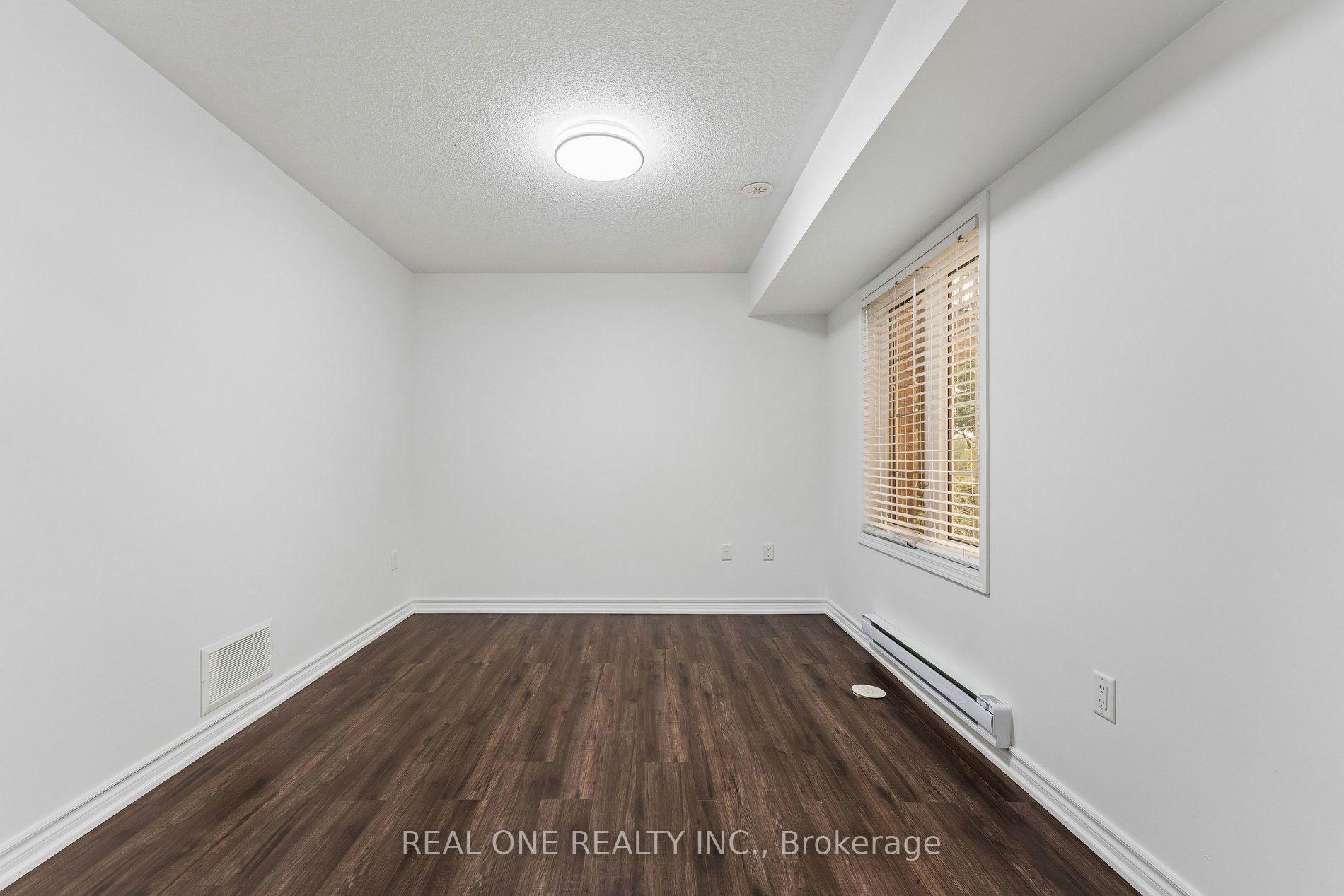 Photo 5 of 30 Henneberry Lane, Brampton, Northwest Brampton — HOMEH