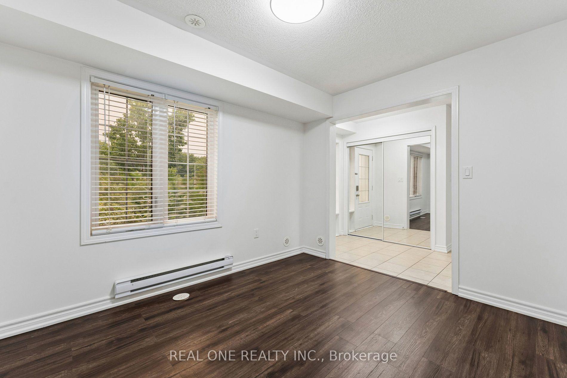 Photo 6 of 30 Henneberry Lane, Brampton, Northwest Brampton — HOMEH