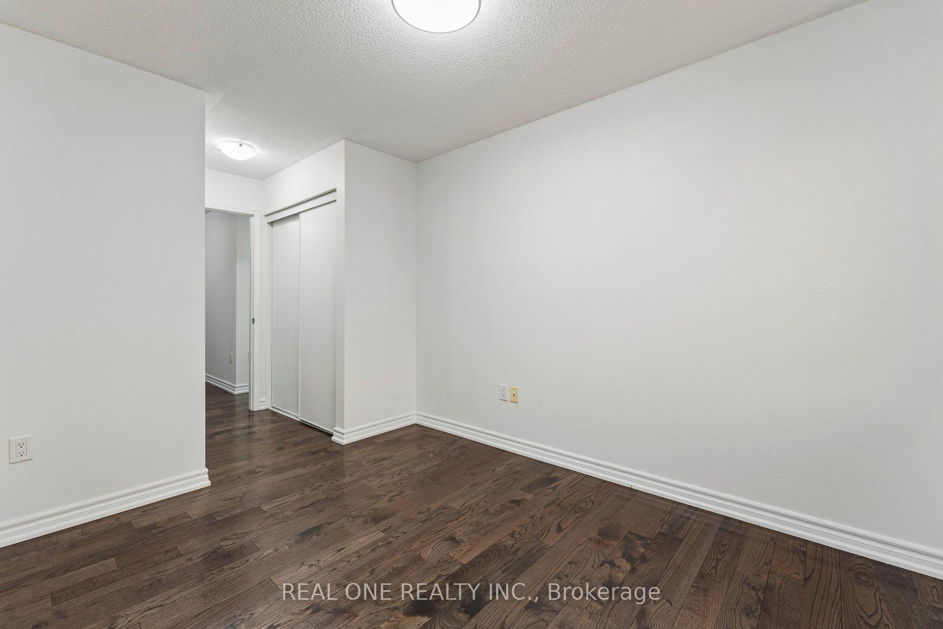 Photo 28 of 30 Henneberry Lane, Brampton, Northwest Brampton — HOMEH