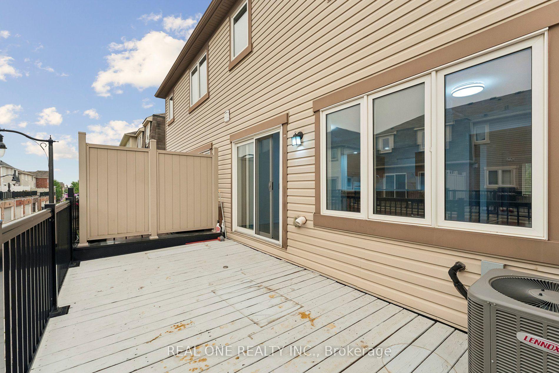 Photo 35 of 30 Henneberry Lane, Brampton, Northwest Brampton — HOMEH