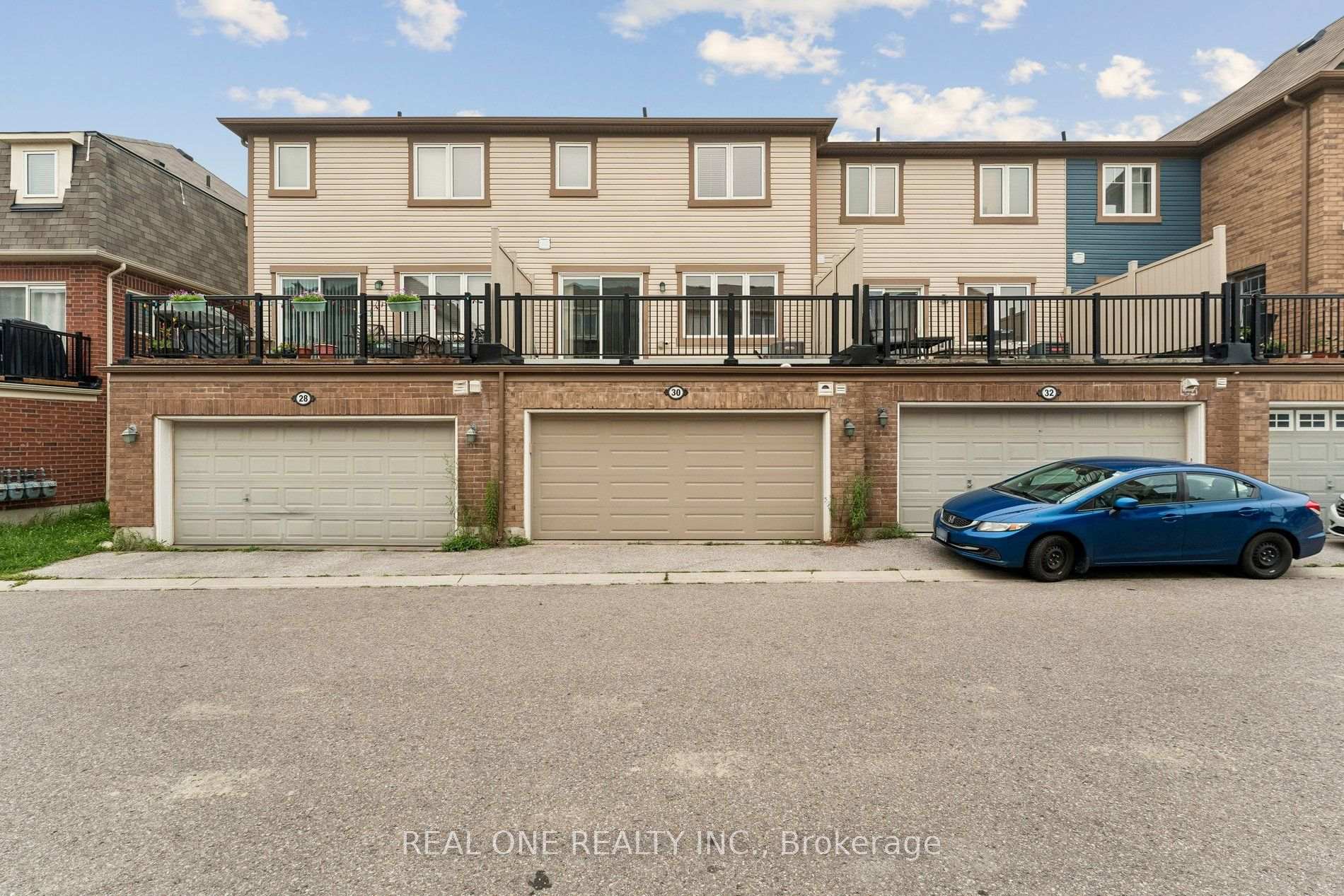 Photo 37 of 30 Henneberry Lane, Brampton, Northwest Brampton — HOMEH